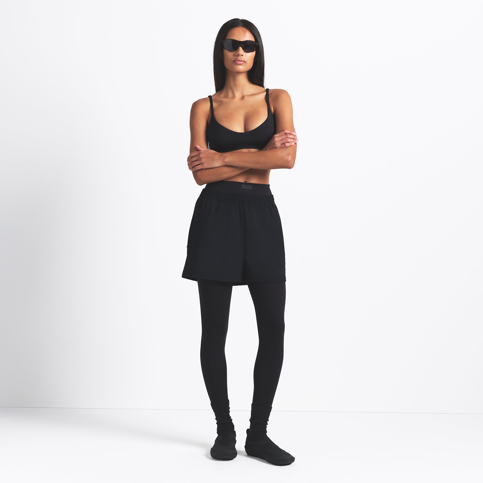 NikeSKIMS WOVEN NYLON 5″ TRACK SHORT | OBSIDIAN - Sneaker Türkiye