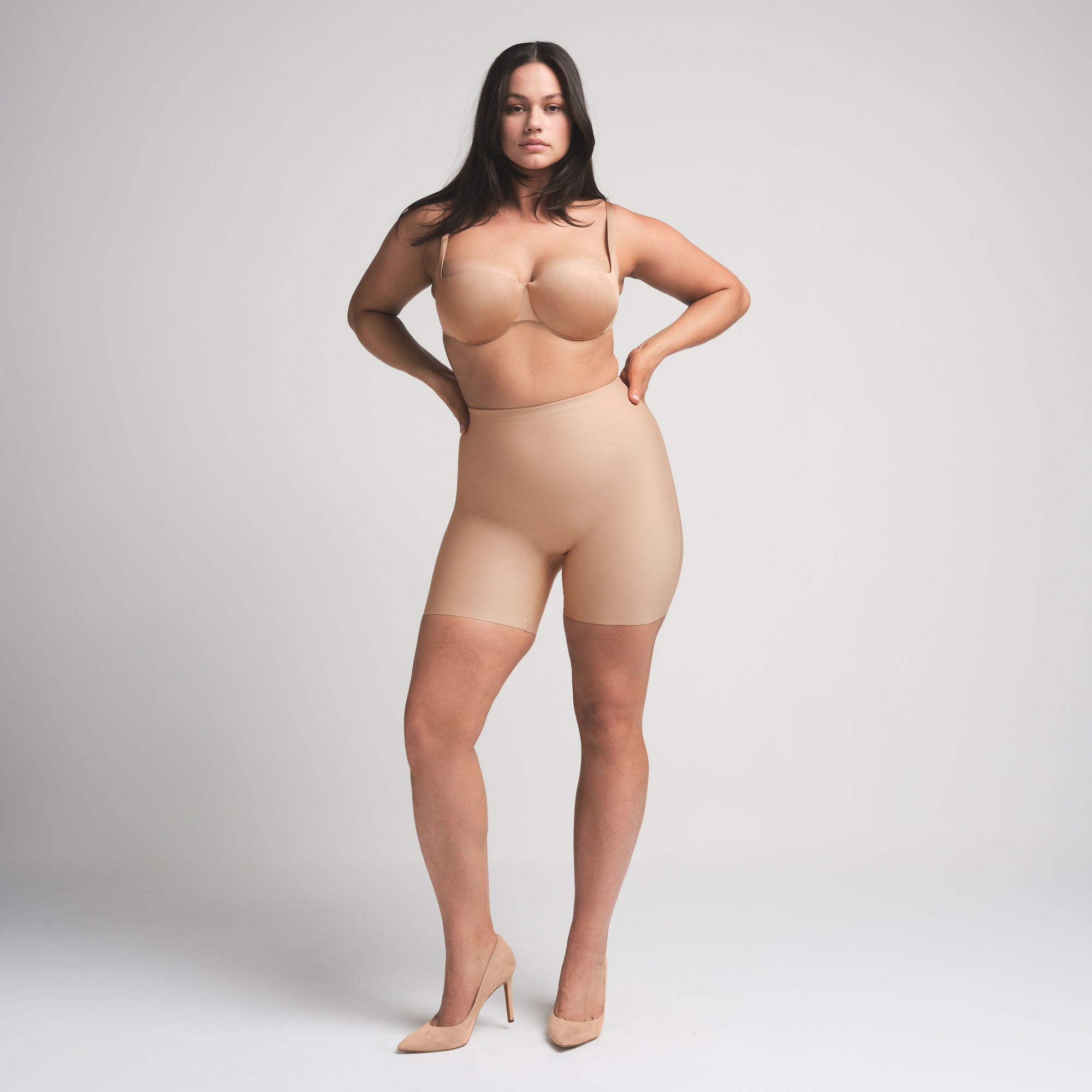 SKIMS BODY BUTT ENHANCING PADDED SHORT | CLAY - Sneaker Türkiye