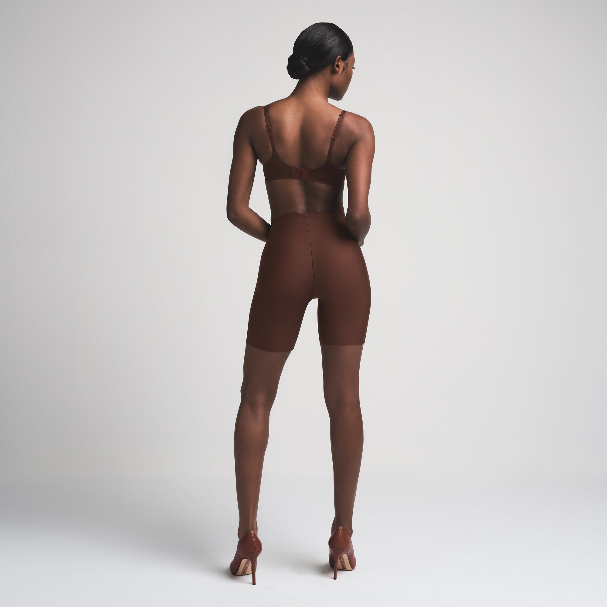 SKIMS BODY BUTT ENHANCING PADDED SHORT | COCOA - Sneaker Türkiye