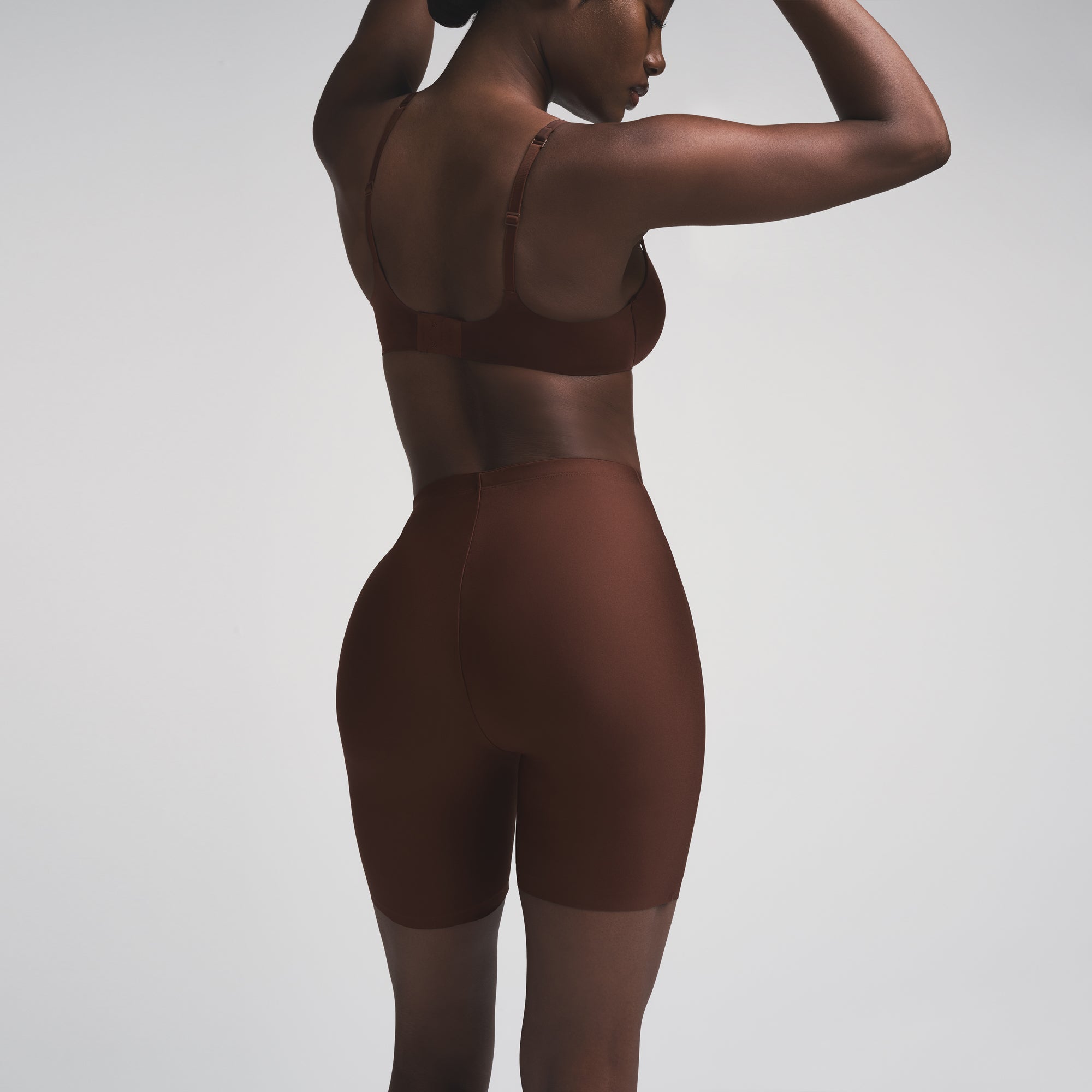 SKIMS BODY BUTT ENHANCING PADDED SHORT | COCOA - Sneaker Türkiye