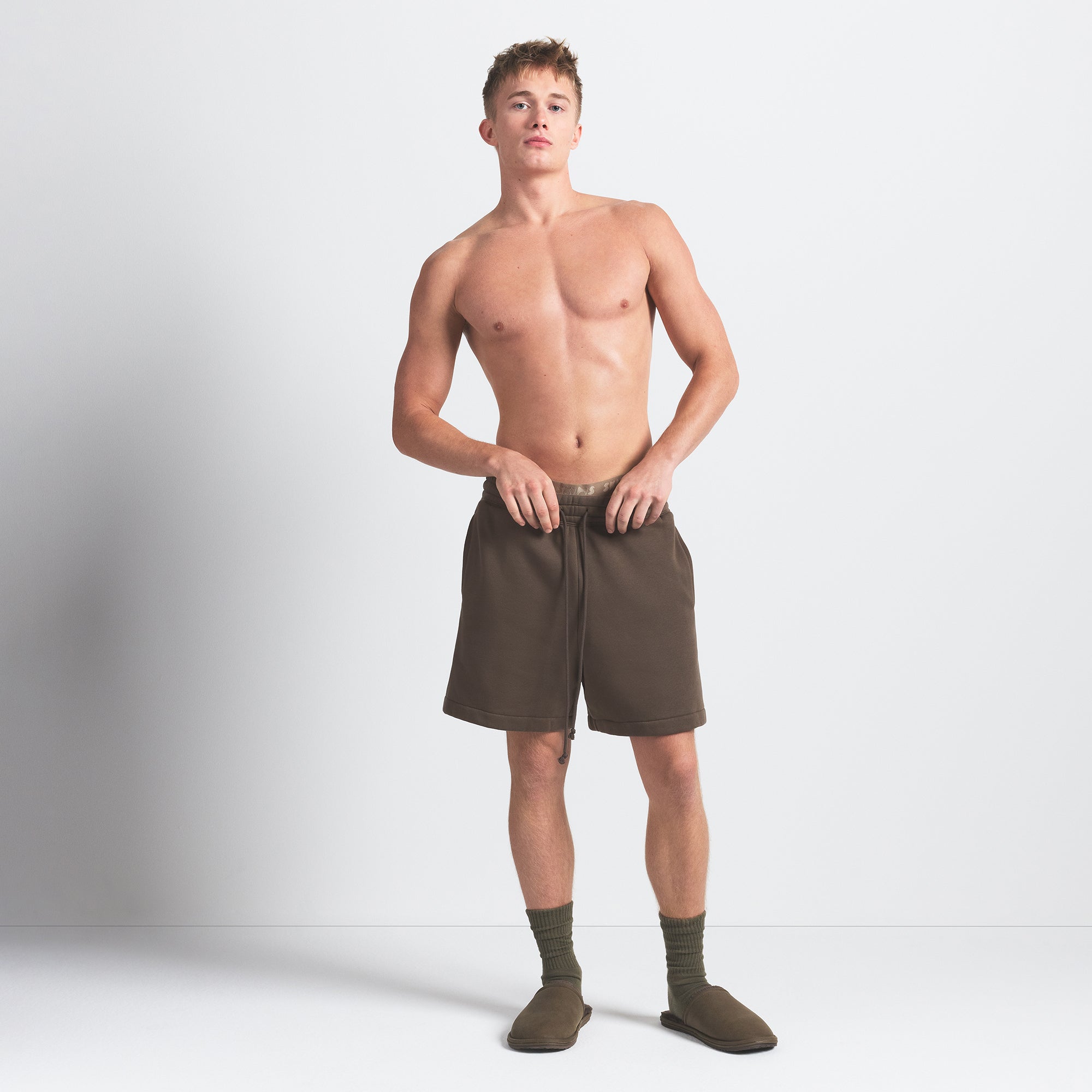 SKIMS FLEECE LOUNGE MENS RELAXED SHORT | DRIFTWOOD - Sneaker Türkiye