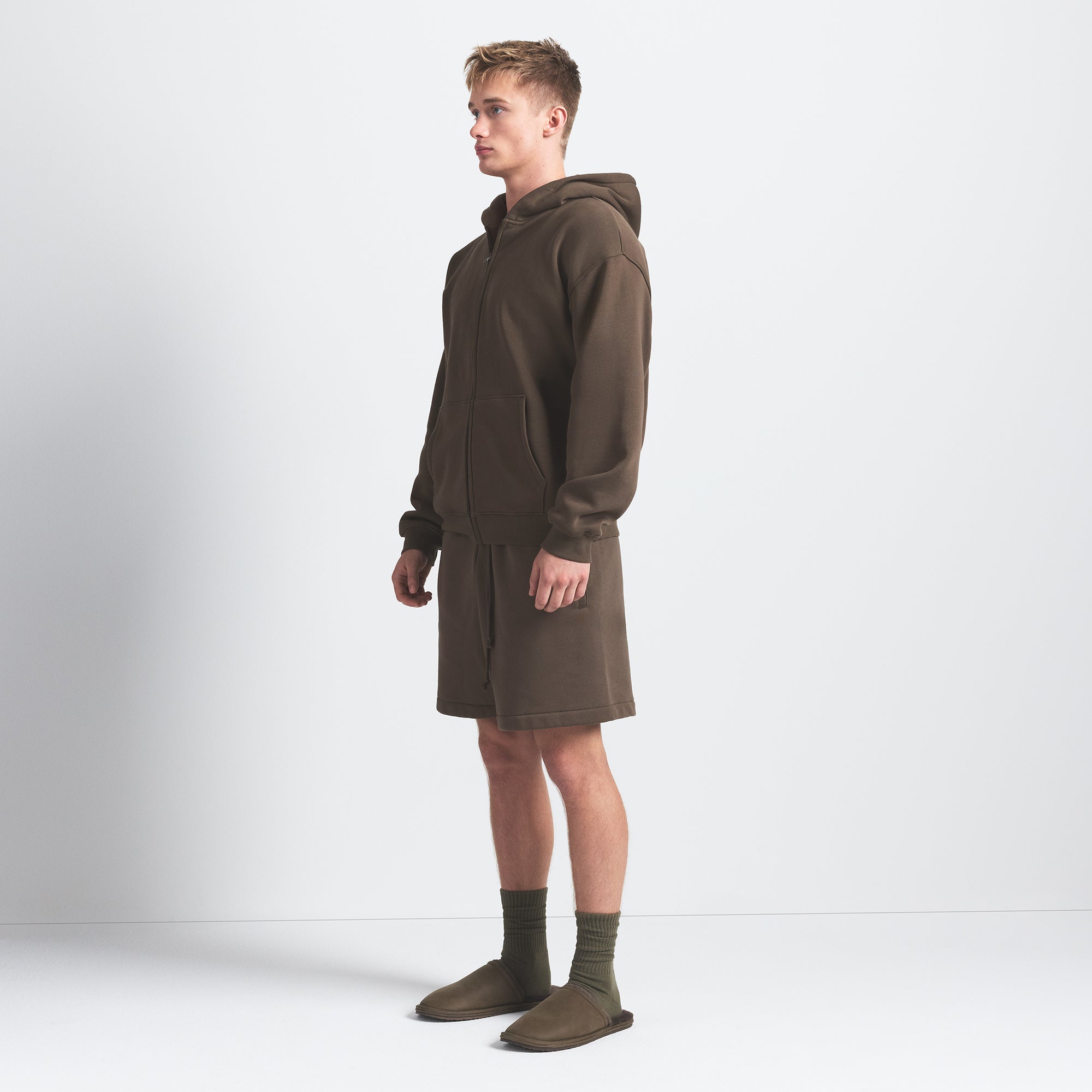 SKIMS FLEECE LOUNGE MENS RELAXED SHORT | DRIFTWOOD - Sneaker Türkiye