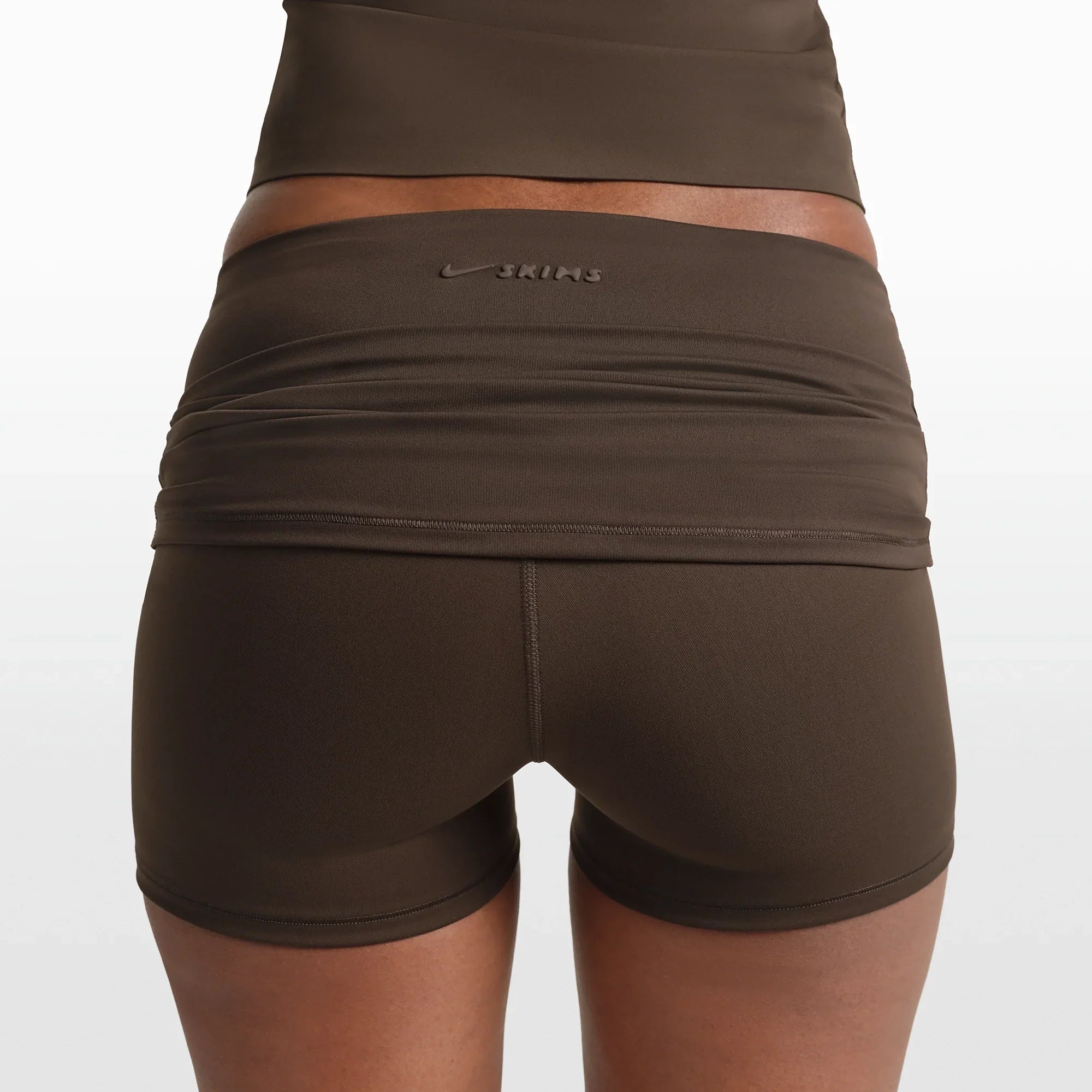 NikeSKIMS MATTE 3″ FOLDOVER SHORT | DARK SEPIA - Sneaker Türkiye