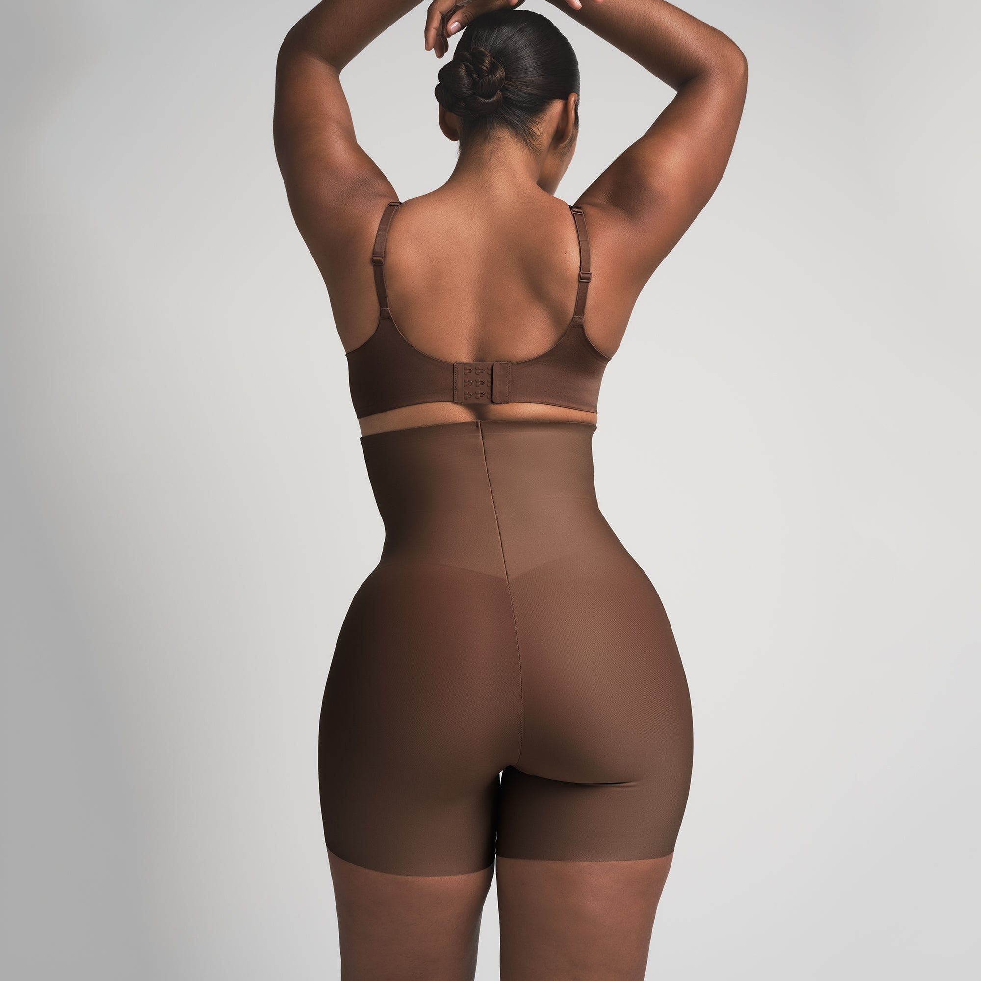 SKIMS BODY CORE SCULPT HIGH-WAISTED SHORT | JASPER - Sneaker Türkiye