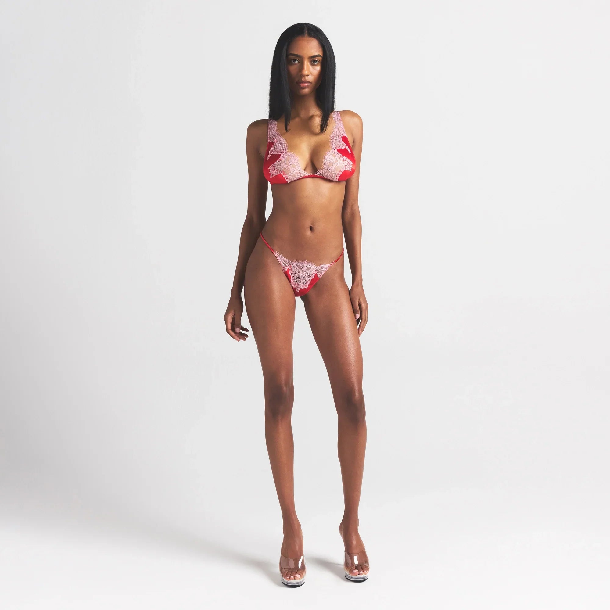 SKIMS SILK LACE PLUNGE BRALETTE | RUBY CONTRAST - Sneaker Türkiye