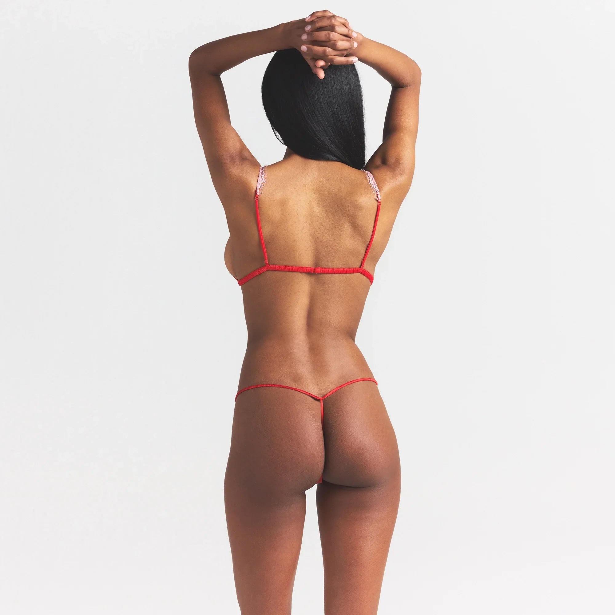 SKIMS SILK LACE PLUNGE BRALETTE | RUBY CONTRAST - Sneaker Türkiye