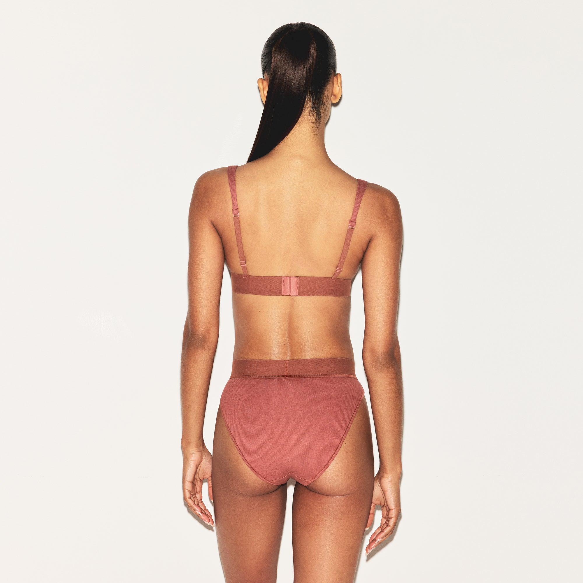 SKIMS COTTON RIB PLUNGE BRALETTE | REDWOOD - Sneaker Türkiye