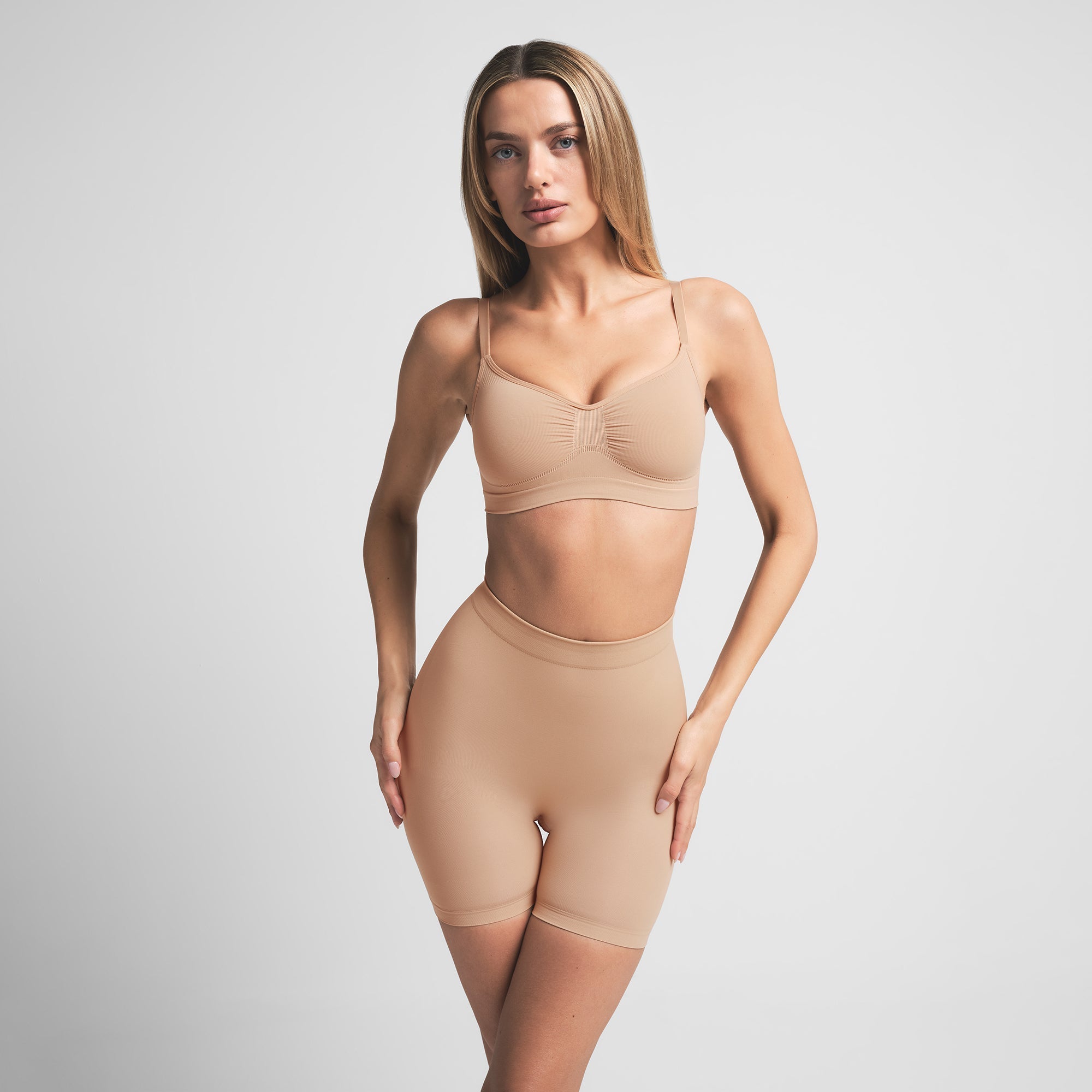 SKIMS SEAMLESS SCULPT BRALETTE | CLAY - Sneaker Türkiye