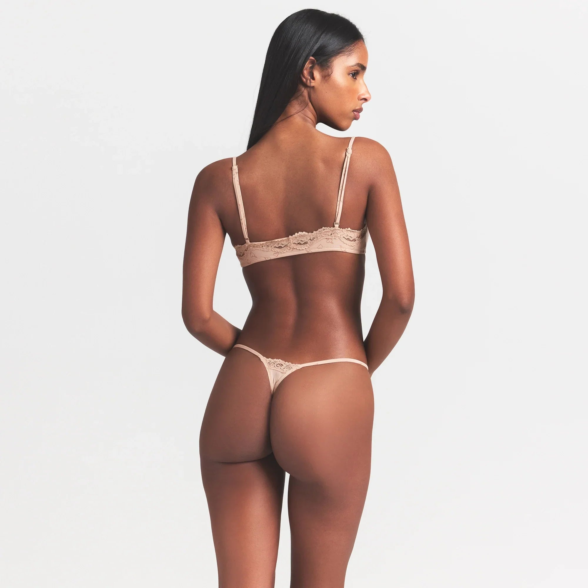 SKIMS FITS EVERYBODY LACE SCOOP BRALETTE | MICA SKETCHED HEARTS - Sneaker Türkiye
