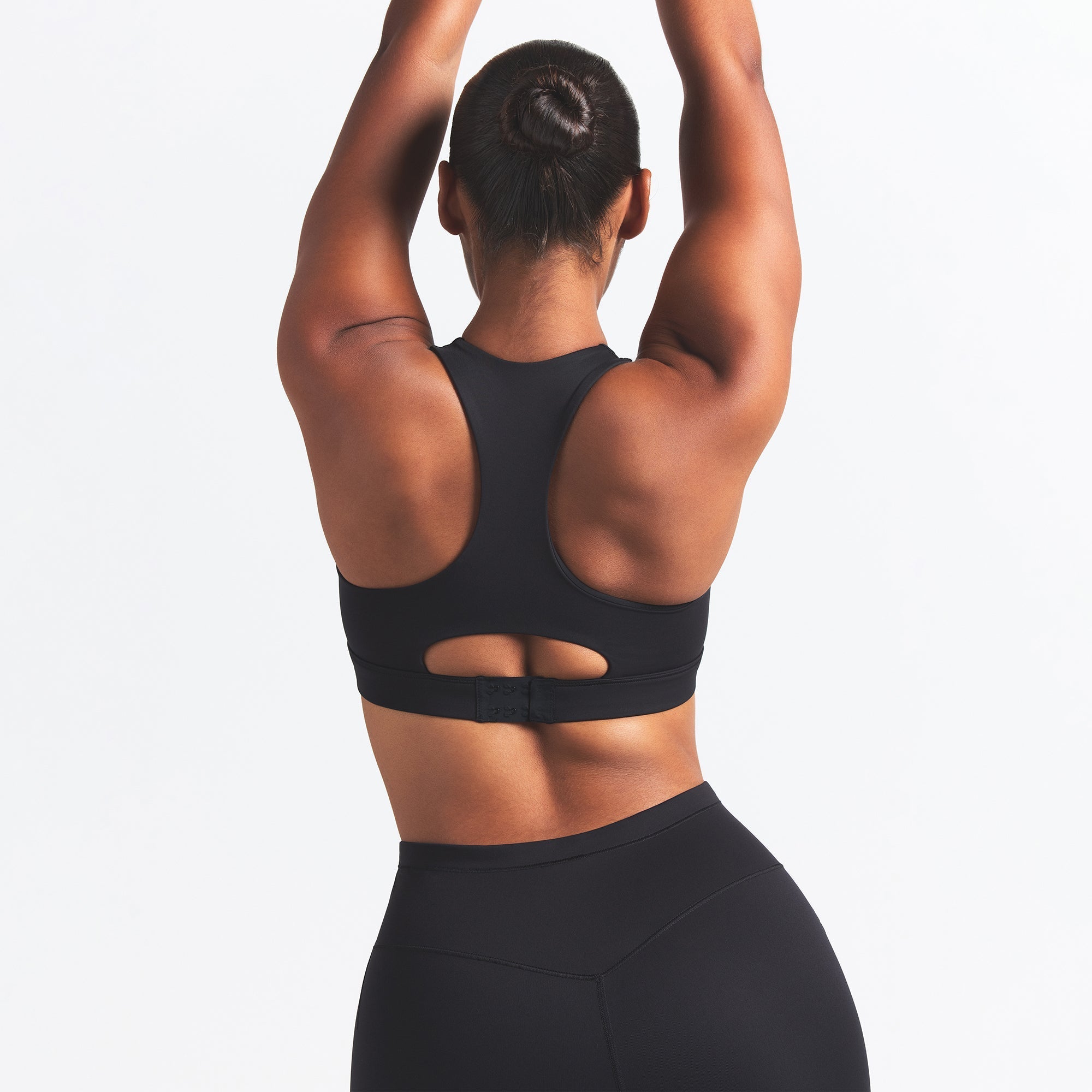 NikeSKIMS MATTE HIGH NECK BRA | OBSIDIAN - Sneaker Türkiye