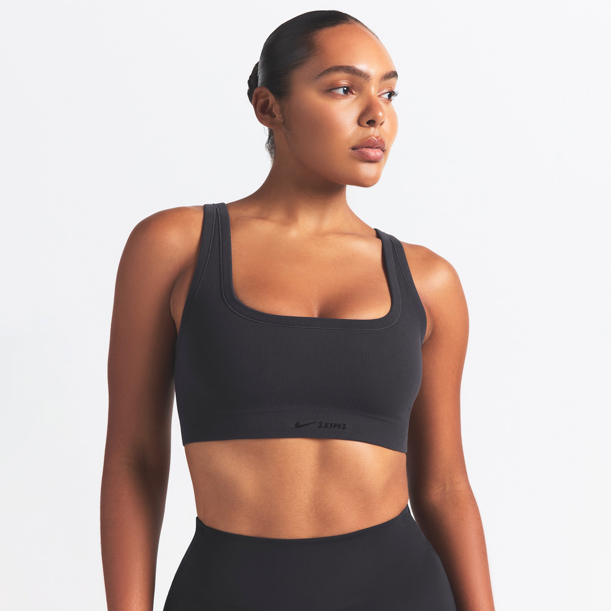 NikeSKIMS VINTAGE SEAMLESS SCOOP NECK BRA | OBSIDIAN - Sneaker Türkiye