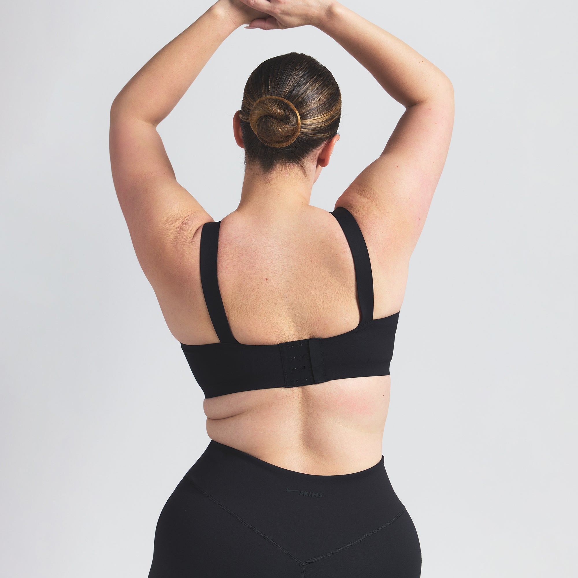 NikeSKIMS MATTE WIDE STRAP BRA | OBSIDIAN - Sneaker Türkiye