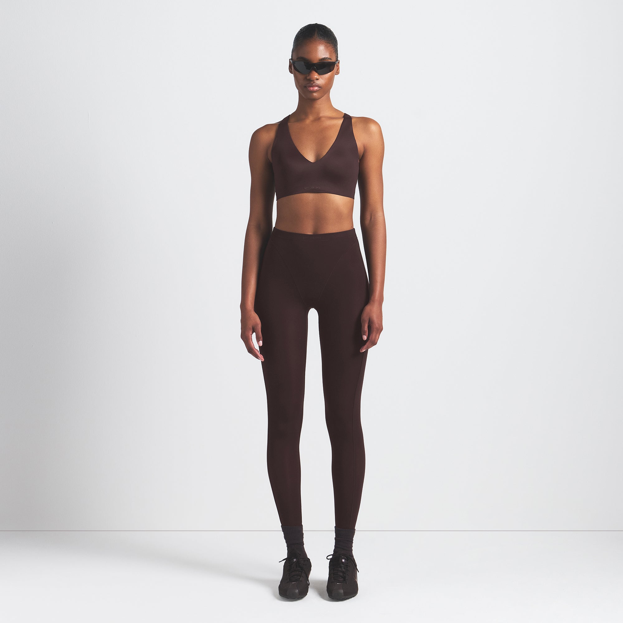 NikeSKIMS SHINE V-NECK BRA | PHOENIX - Sneaker Türkiye