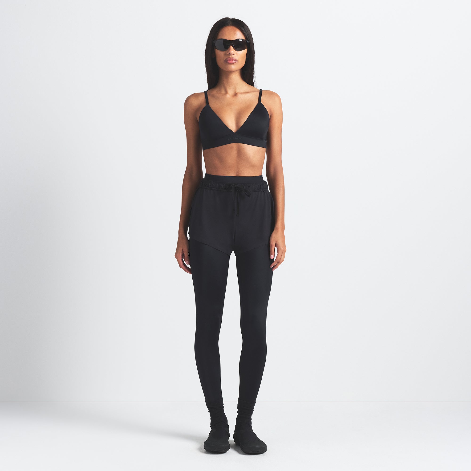 NikeSKIMS SHINE TRIANGLE BRA | OBSIDIAN - Sneaker Türkiye