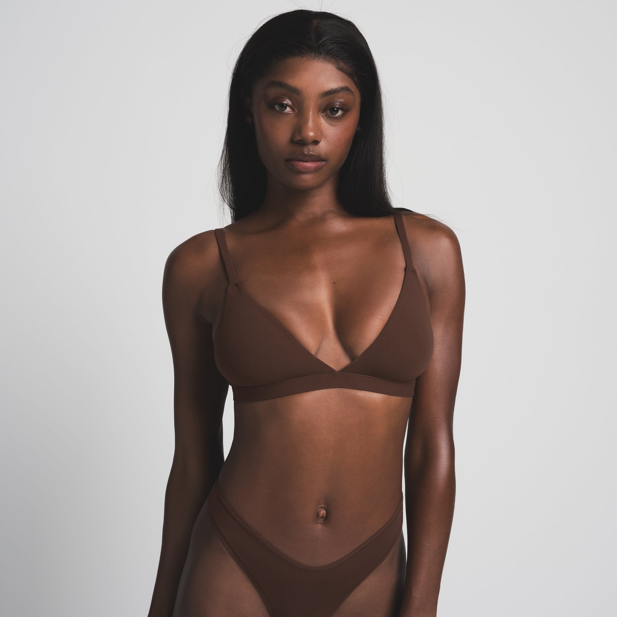 SKIMS FITS EVERYBODY TRIANGLE BRALETTE | COCOA - Sneaker Türkiye