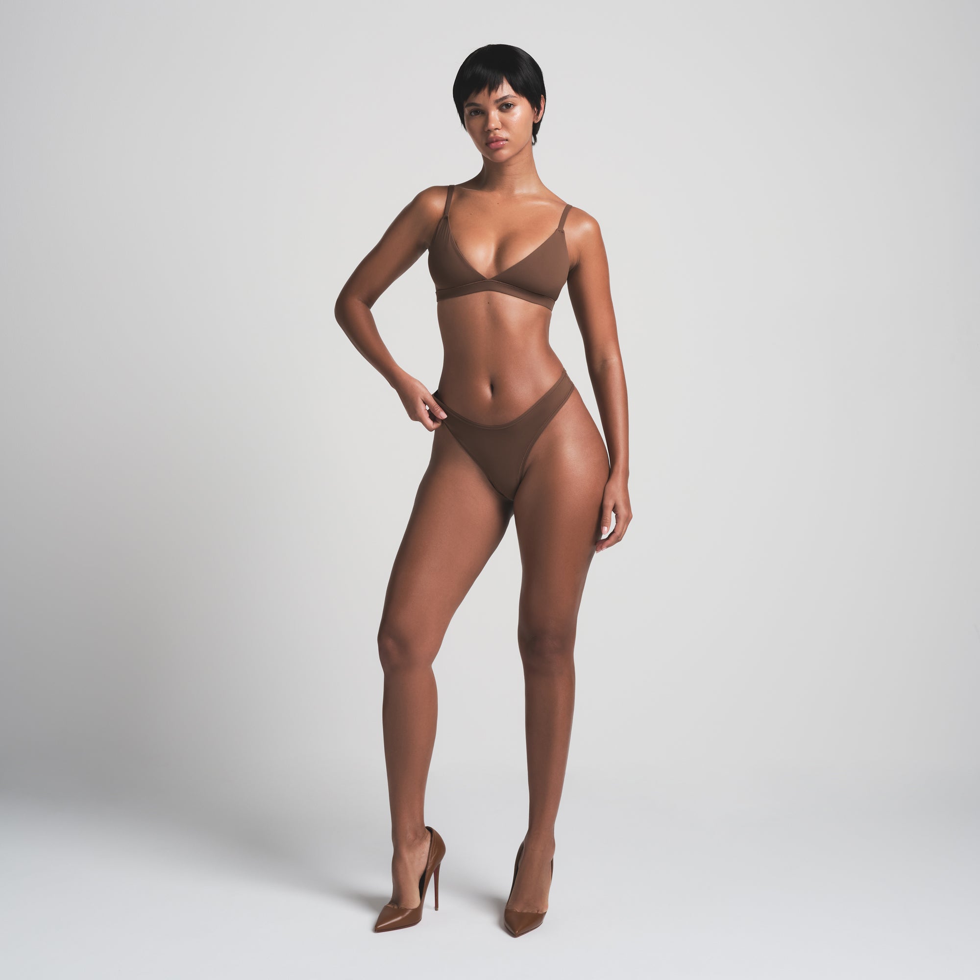SKIMS FITS EVERYBODY TRIANGLE BRALETTE | JASPER - Sneaker Türkiye