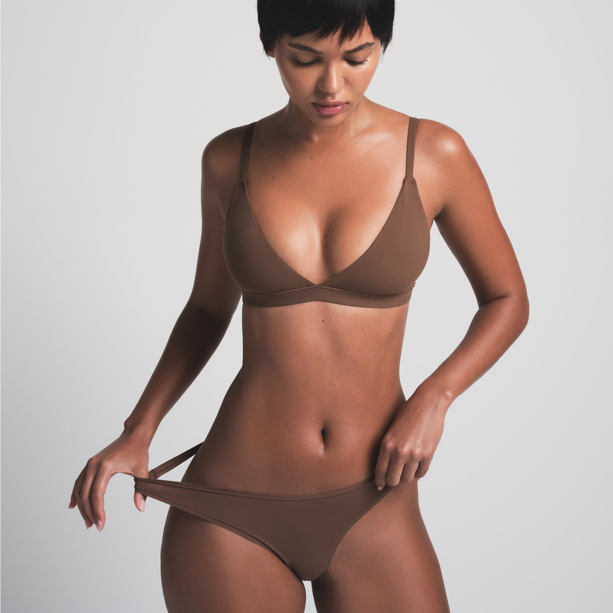 SKIMS FITS EVERYBODY TRIANGLE BRALETTE | JASPER - Sneaker Türkiye