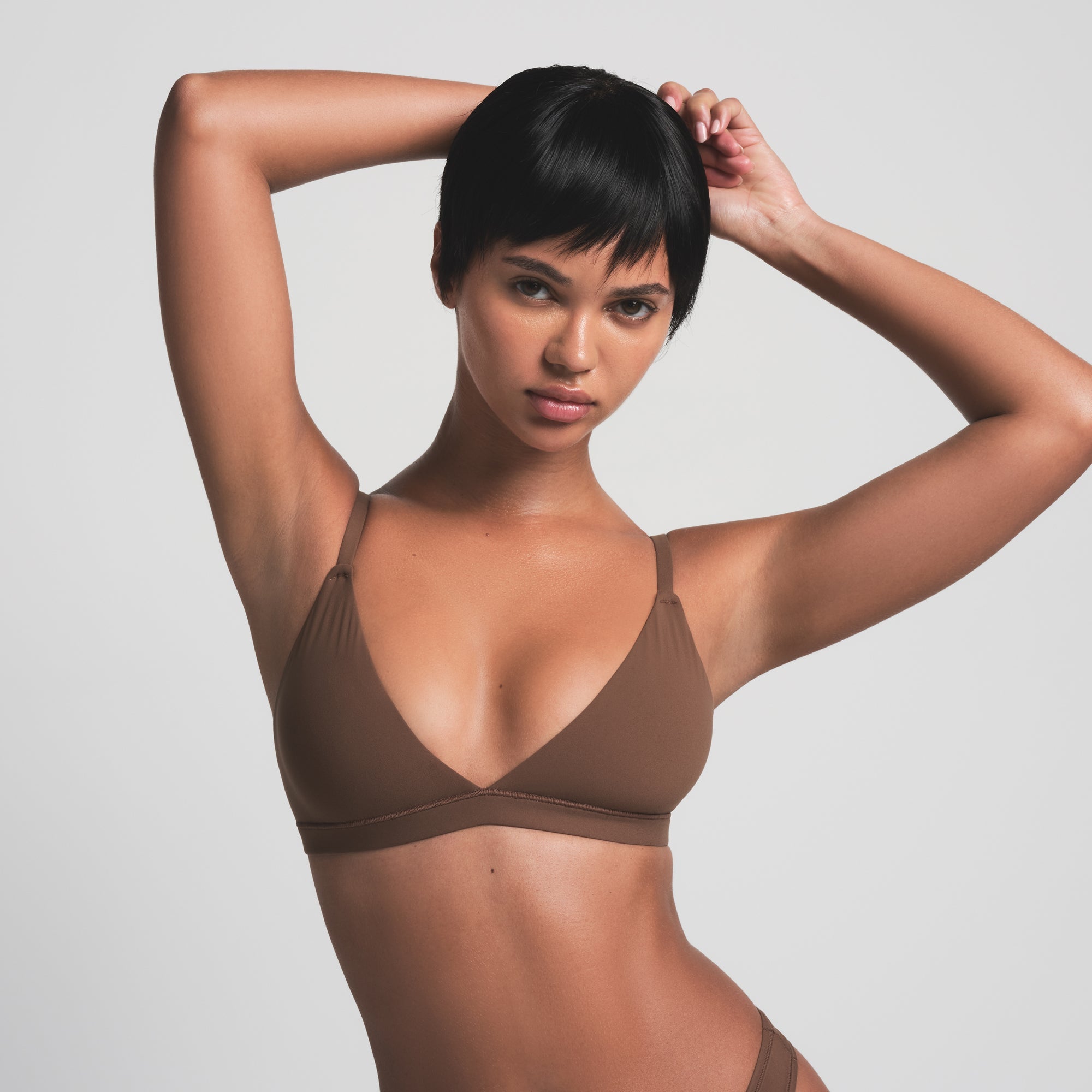 SKIMS FITS EVERYBODY TRIANGLE BRALETTE | JASPER - Sneaker Türkiye