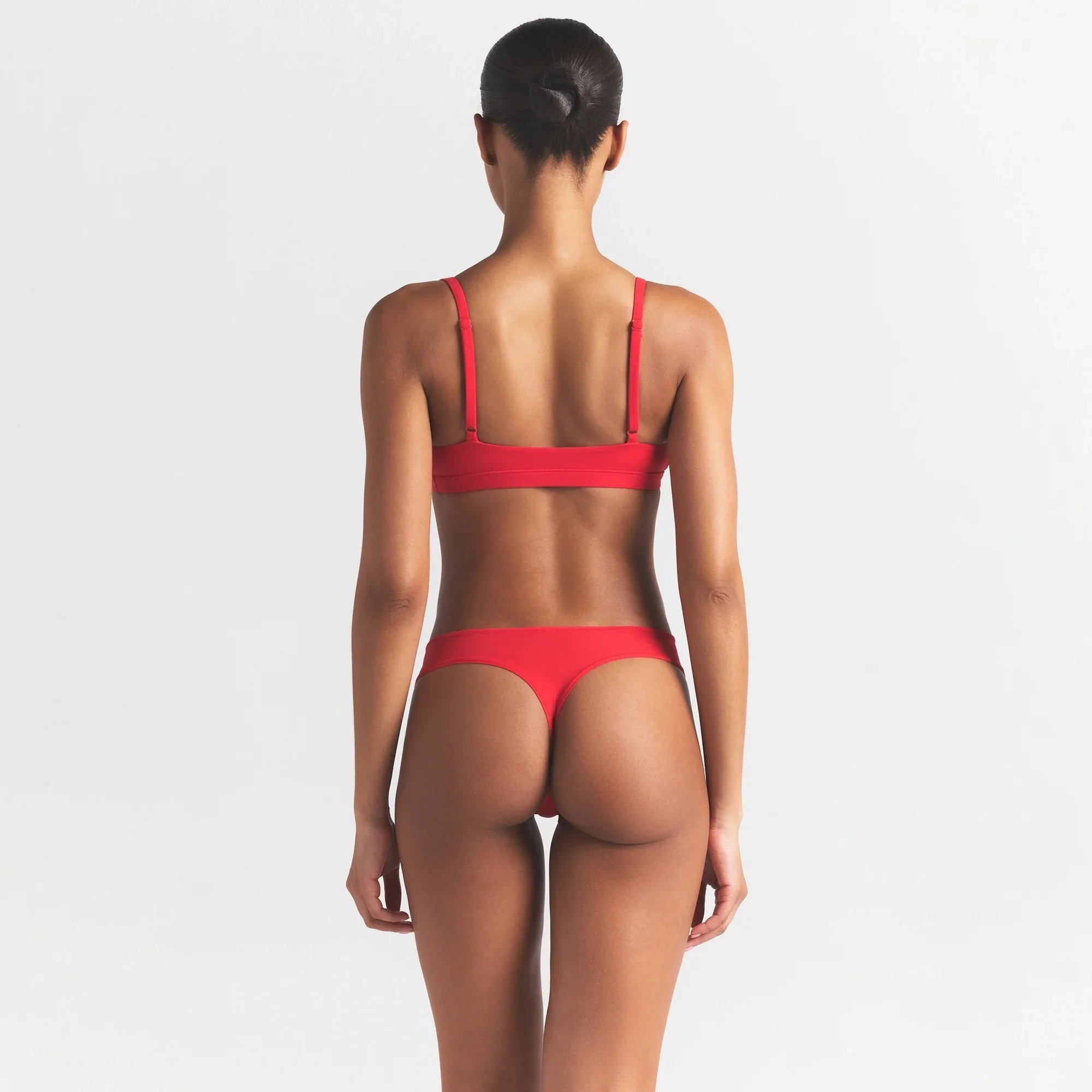 SKIMS FITS EVERYBODY TRIANGLE BRALETTE | CHERRY - Sneaker Türkiye