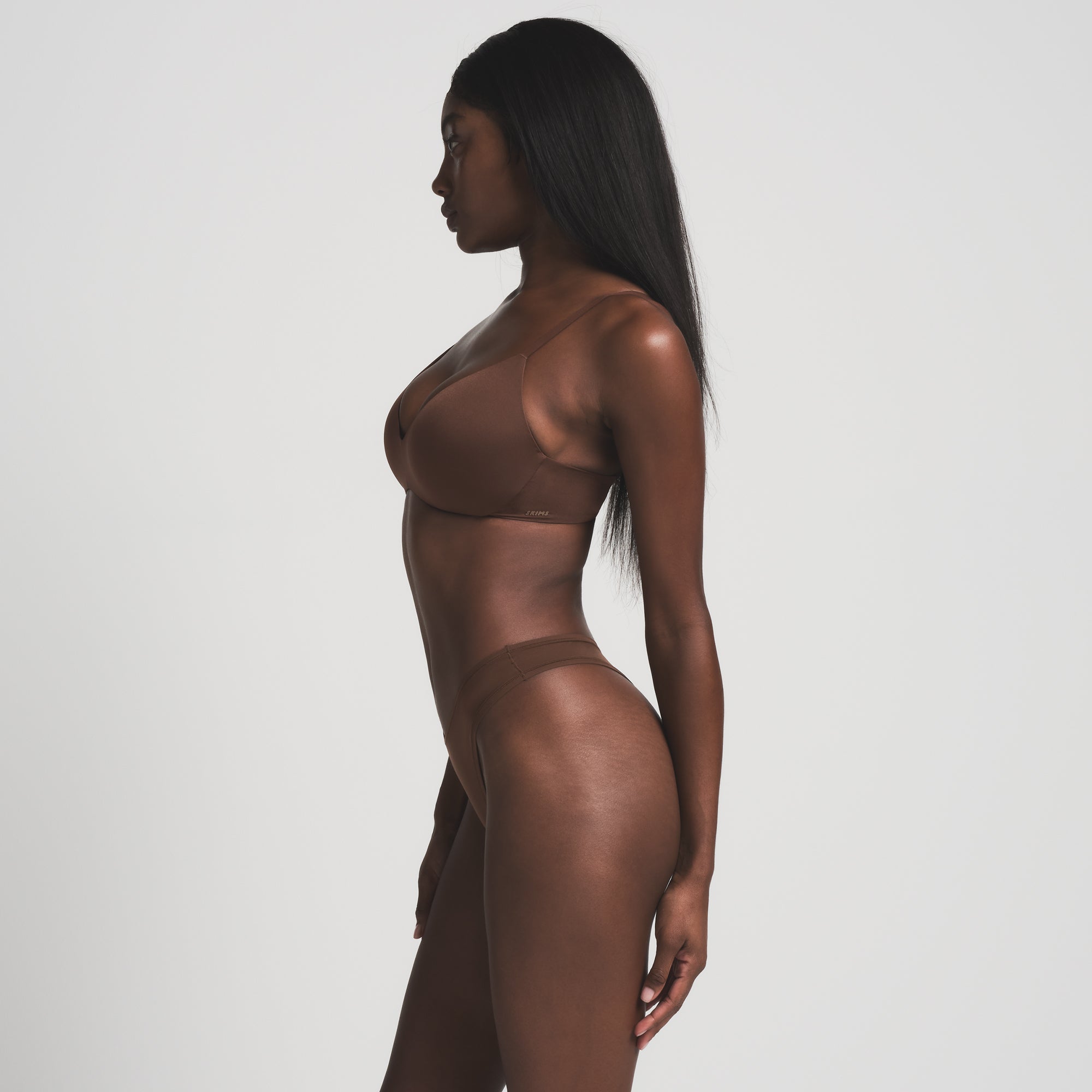 SKIMS WIRELESS FORM PUSH-UP PLUNGE BRA | COCOA - Sneaker Türkiye