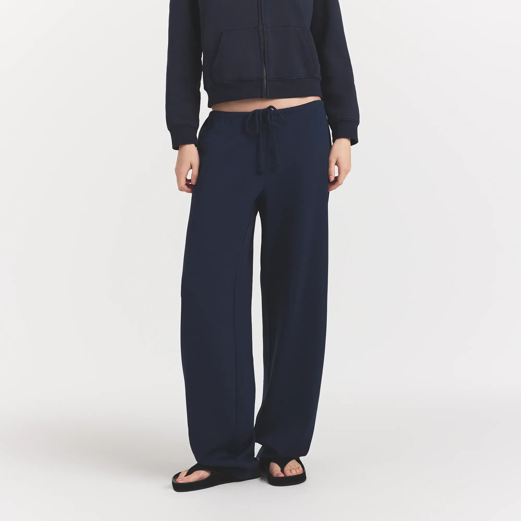 SKIMS HEAVYWEIGHT CREPE STRAIGHT LEG PANT | NAVY - Sneaker Türkiye