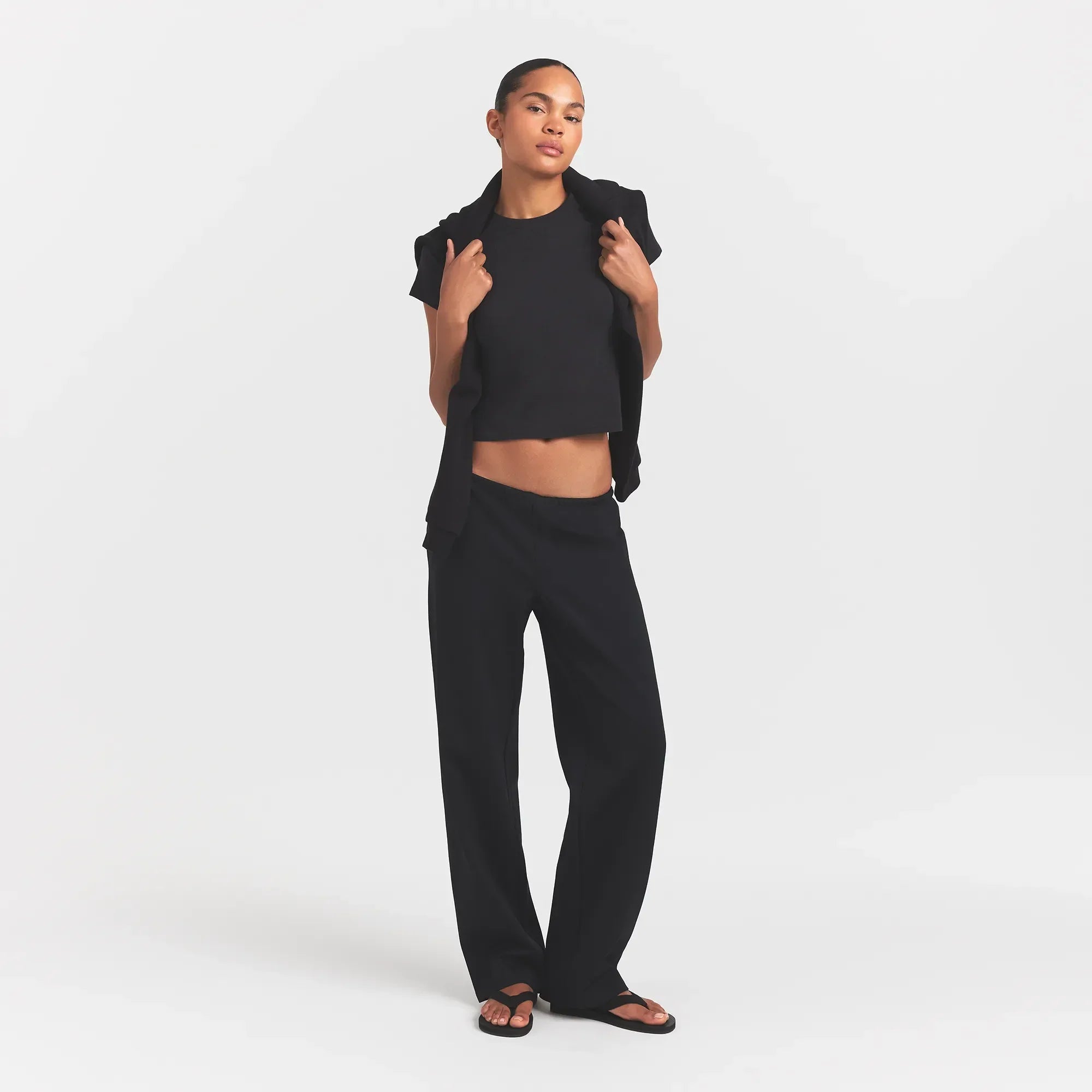 SKIMS HEAVYWEIGHT CREPE STRAIGHT LEG PANT | OBSIDIAN - Sneaker Türkiye