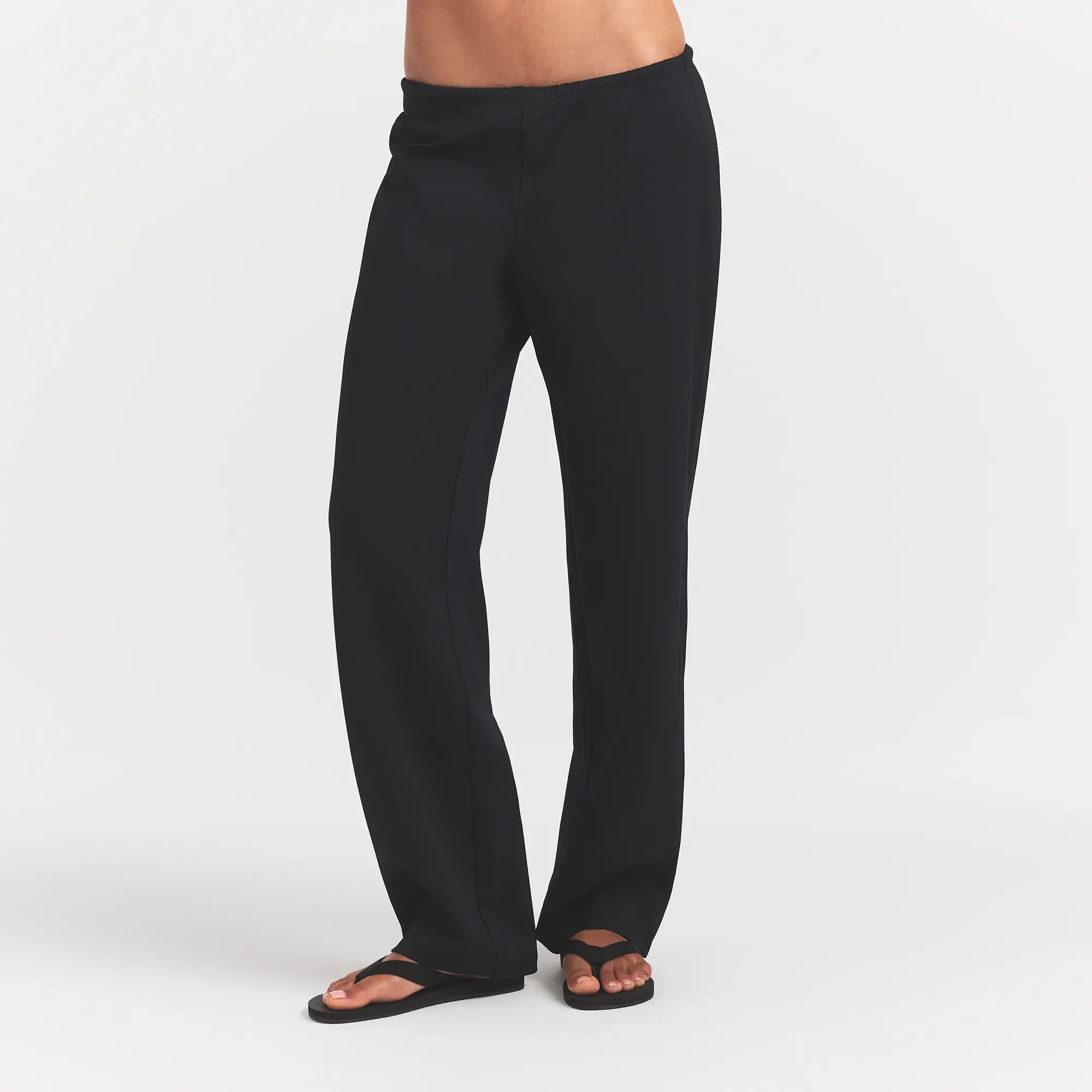 SKIMS HEAVYWEIGHT CREPE STRAIGHT LEG PANT | OBSIDIAN - Sneaker Türkiye