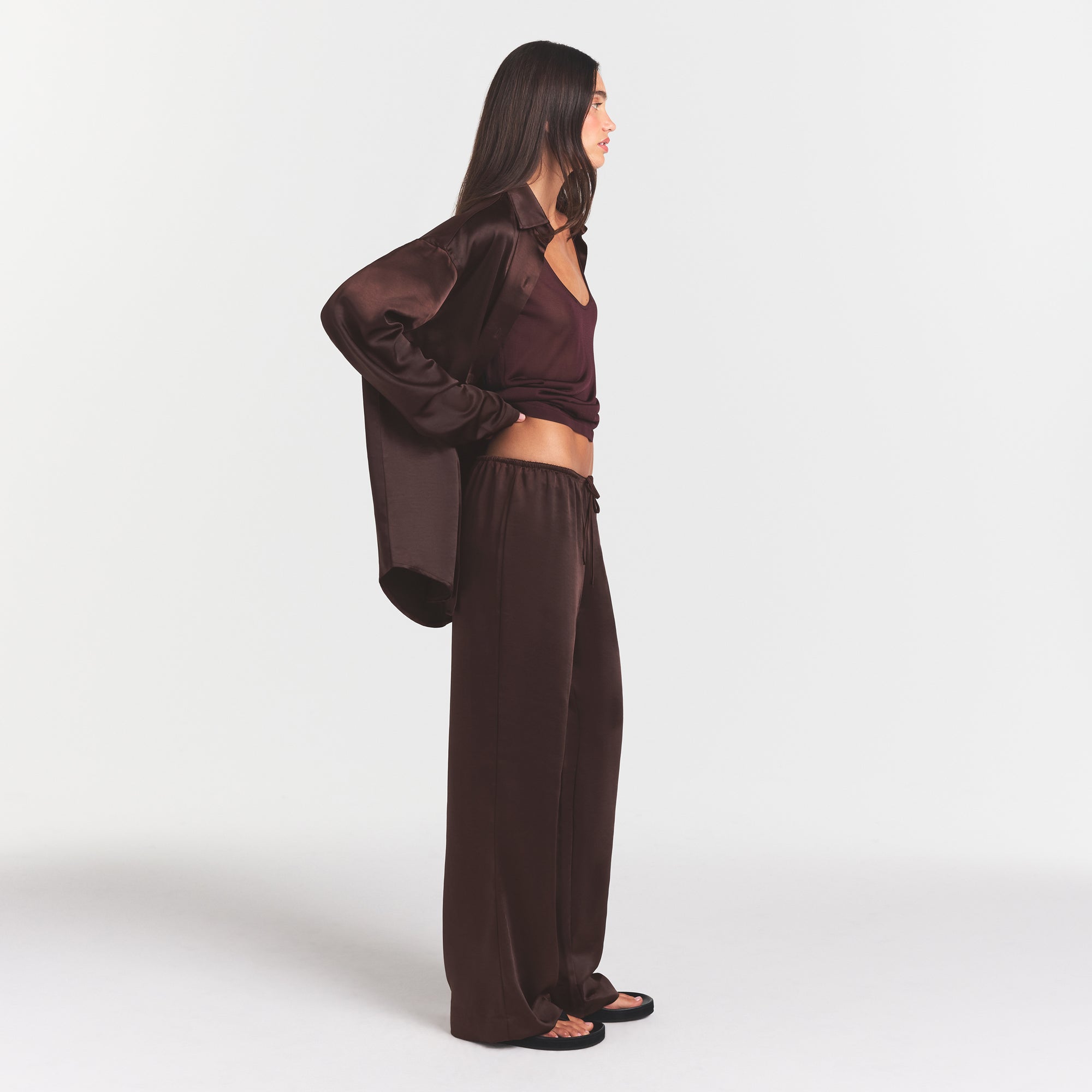 SKIMS LIGHTWEIGHT SATIN STRAIGHT LEG PANT | ESPRESSO - Sneaker Türkiye