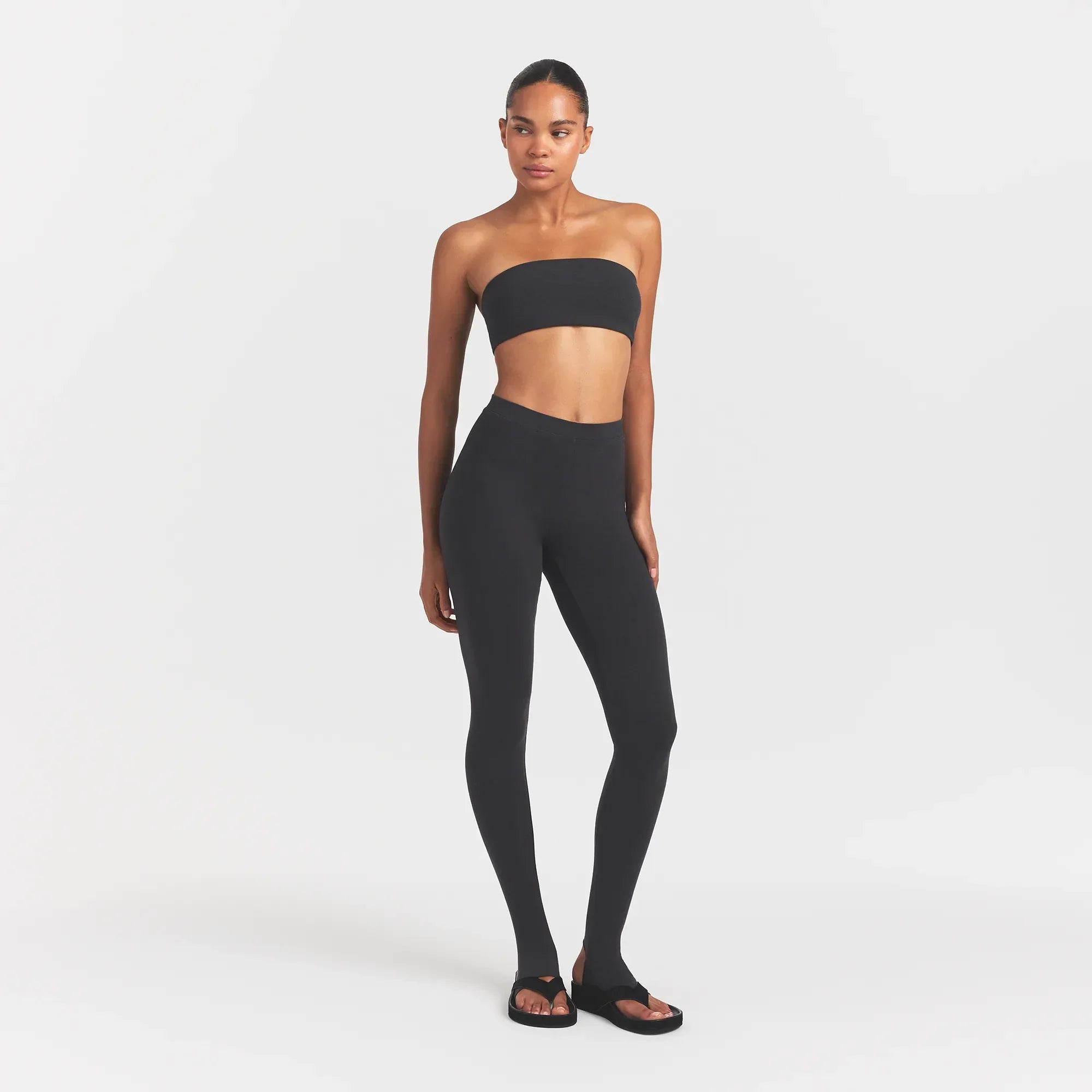 SKIMS OUTDOOR STIRRUP LEGGING | WASHED ONYX - Sneaker Türkiye