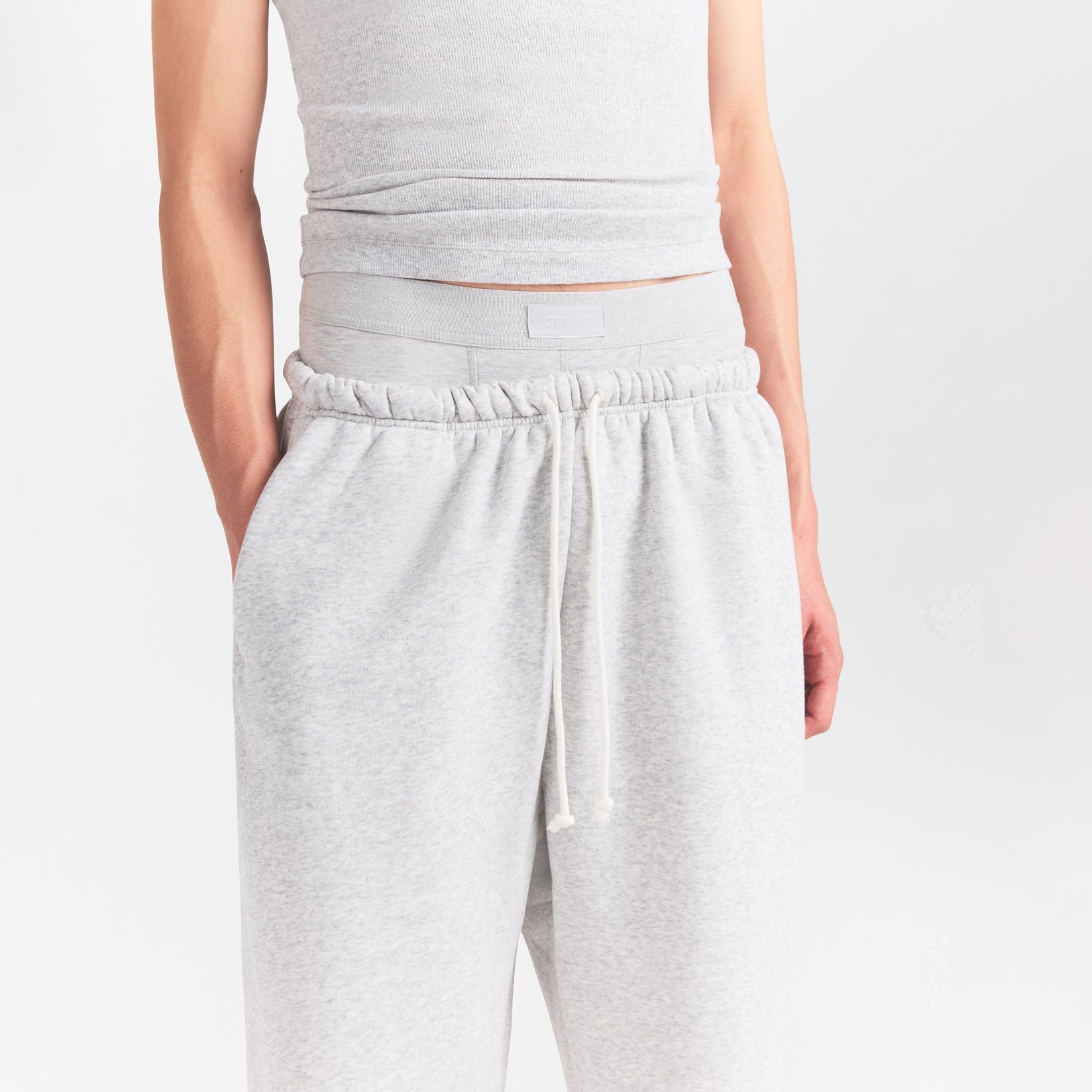 SKIMS FLEECE LOUNGE MENS RELAXED LONG SHORT | LIGHT HEATHER GREY - Sneaker Türkiye