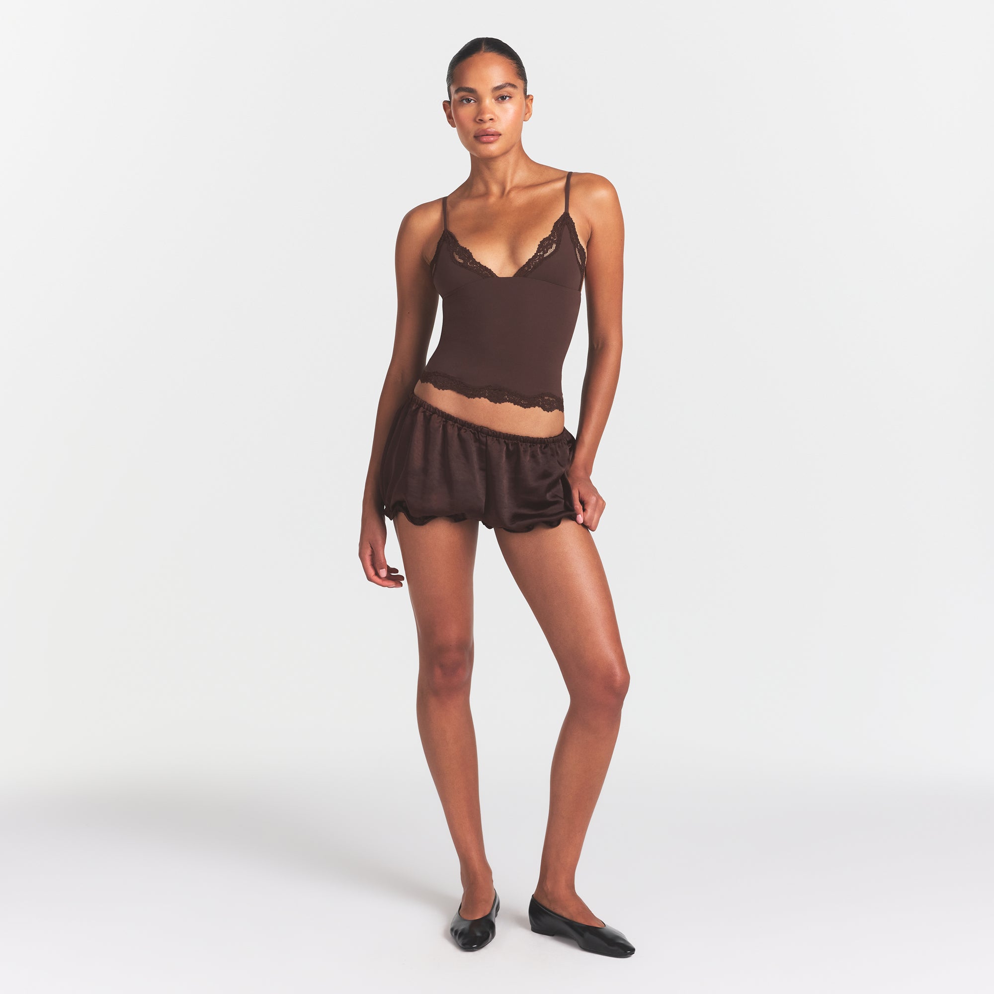 SKIMS LIGHTWEIGHT SATIN BLOOMER SHORT | ESPRESSO - Sneaker Türkiye