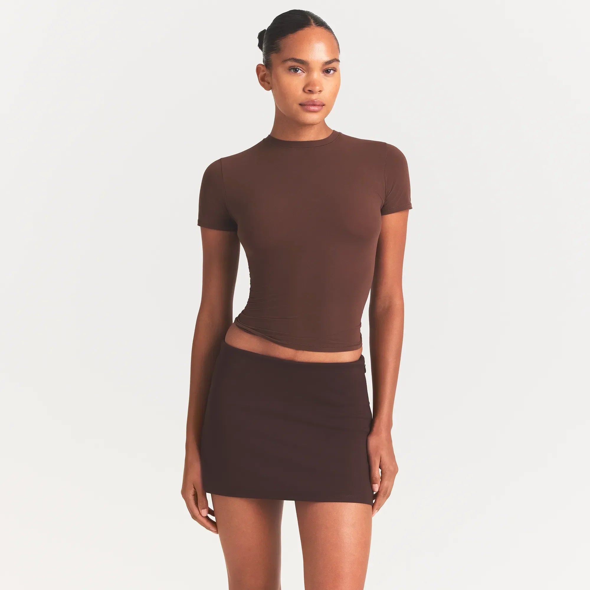 SKIMS THE ESSENTIAL COLLECTION MINI SKORT | ESPRESSO - Sneaker Türkiye