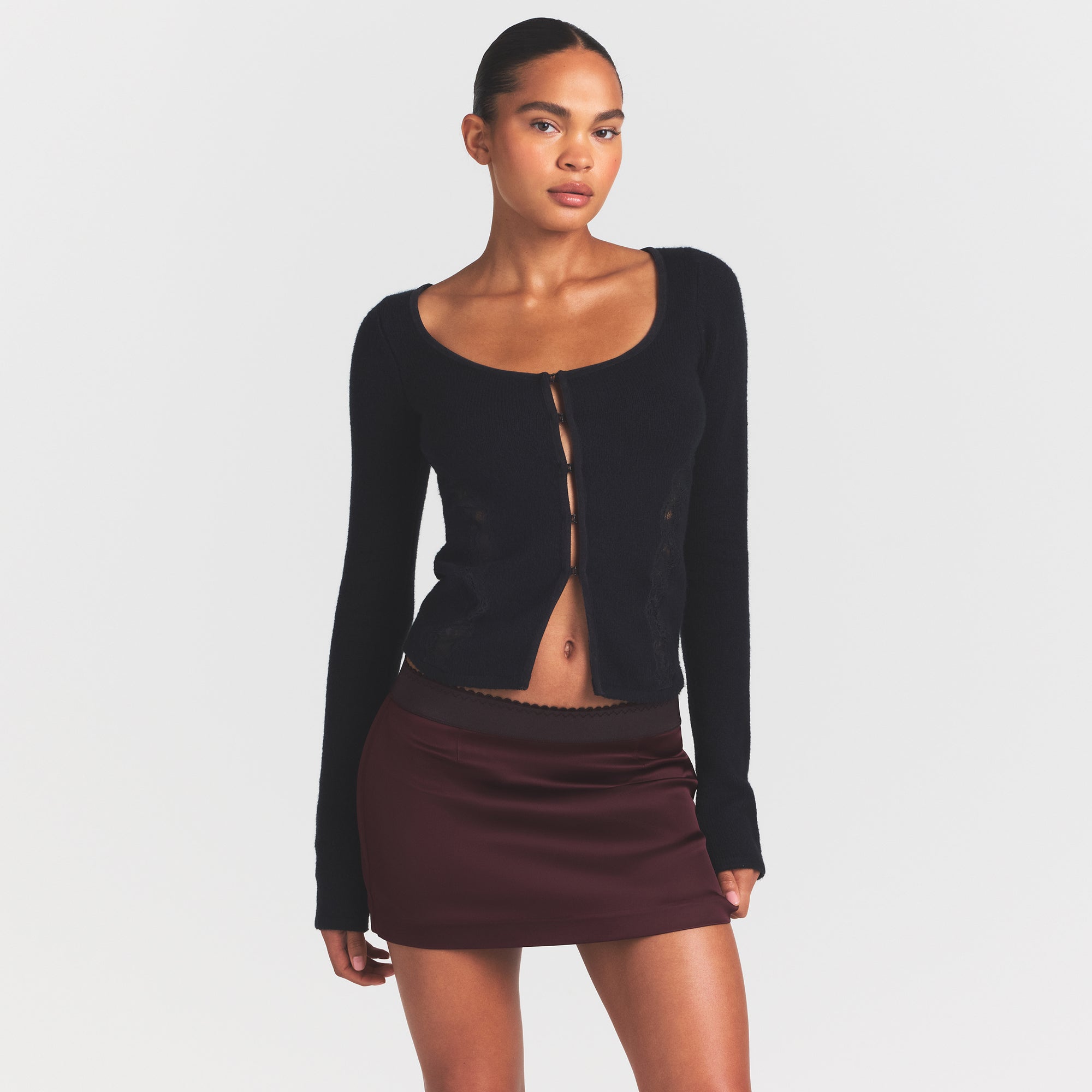 SKIMS SATIN MINI SKIRT | CURRANT - Sneaker Türkiye