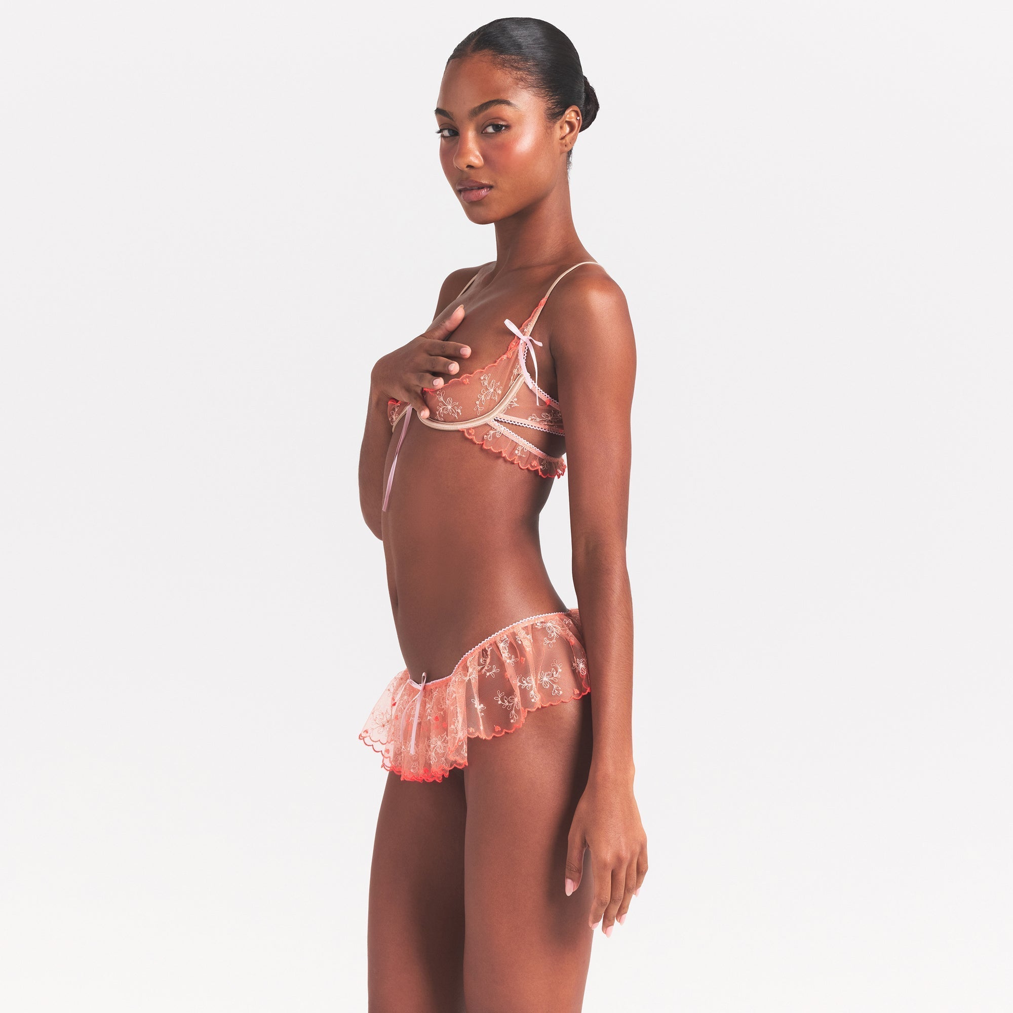 SKIMS EMBROIDERED TULLE SKIMPY BRA | GUAVA HEART TULLE - Sneaker Türkiye