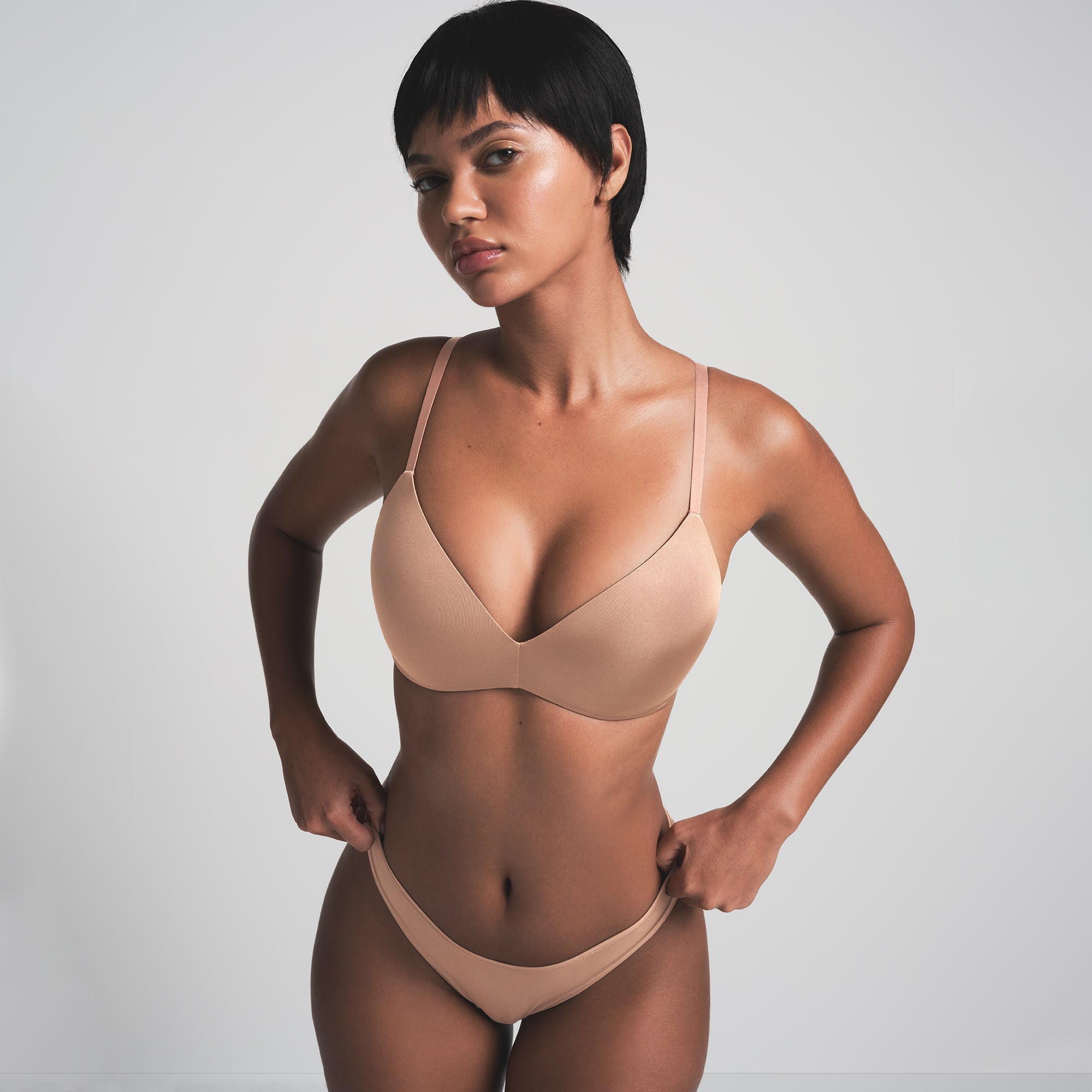 SKIMS WIRELESS FORM PUSH-UP PLUNGE BRA | SIENNA - Sneaker Türkiye