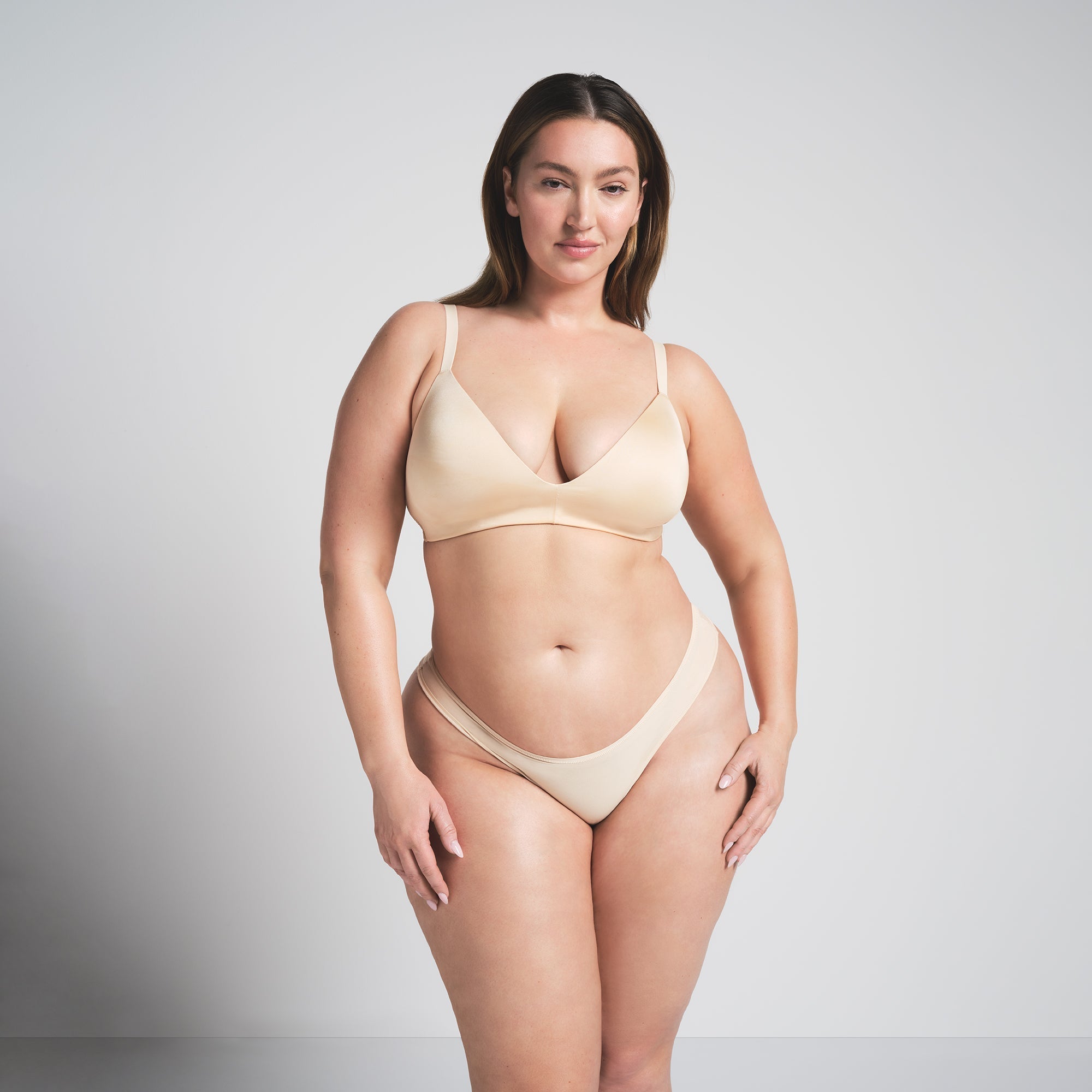 SKIMS WIRELESS FORM T-SHIRT DEMI BRA | SAND - Sneaker Türkiye
