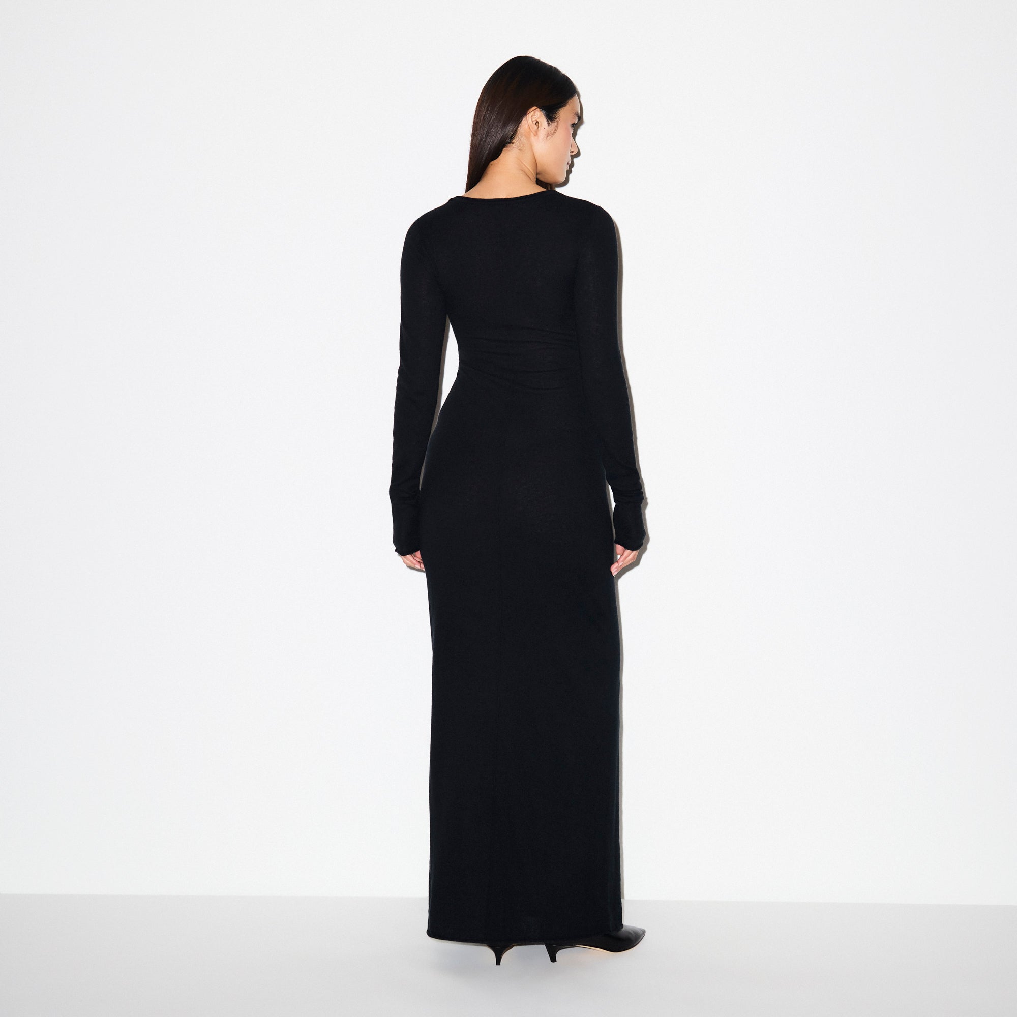 SKIMS FEATHERWEIGHT CASHMERE LONG DRESS | ONYX - Sneaker Türkiye
