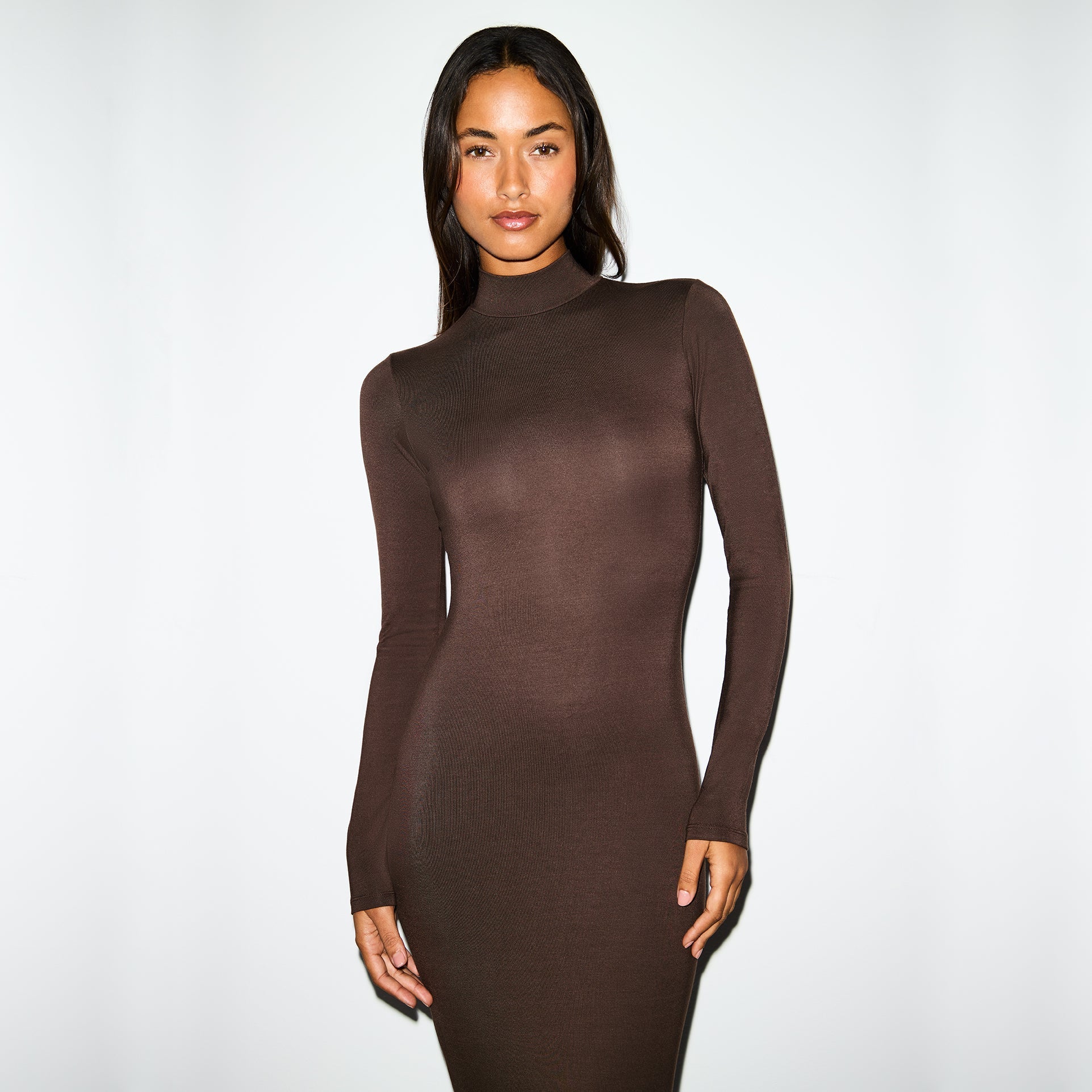 SKIMS SMOOTH LAYERS TURTLENECK LONG DRESS | ESPRESSO - Sneaker Türkiye