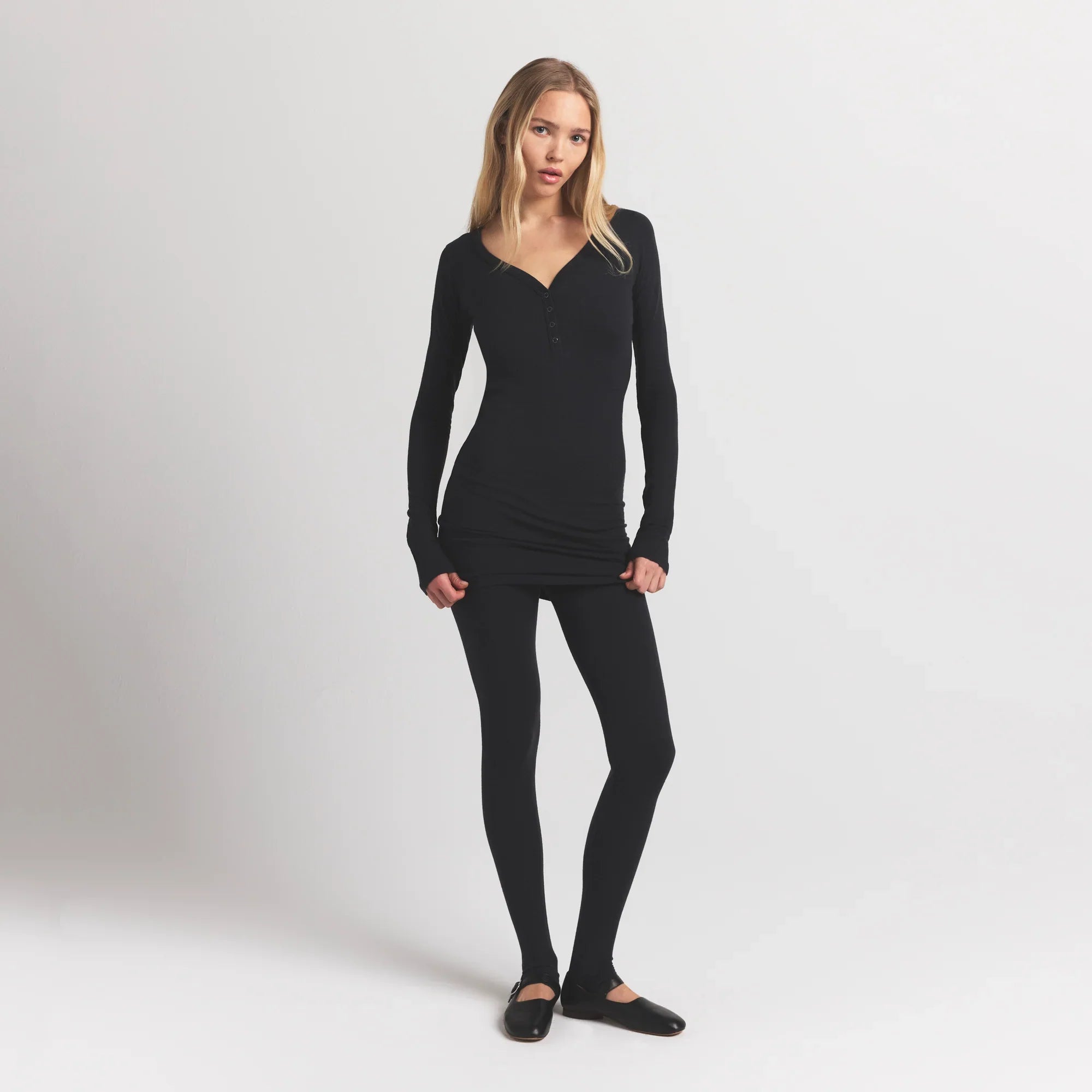 SKIMS WOOL RIB HENLEY DRESS | OBSIDIAN - Sneaker Türkiye