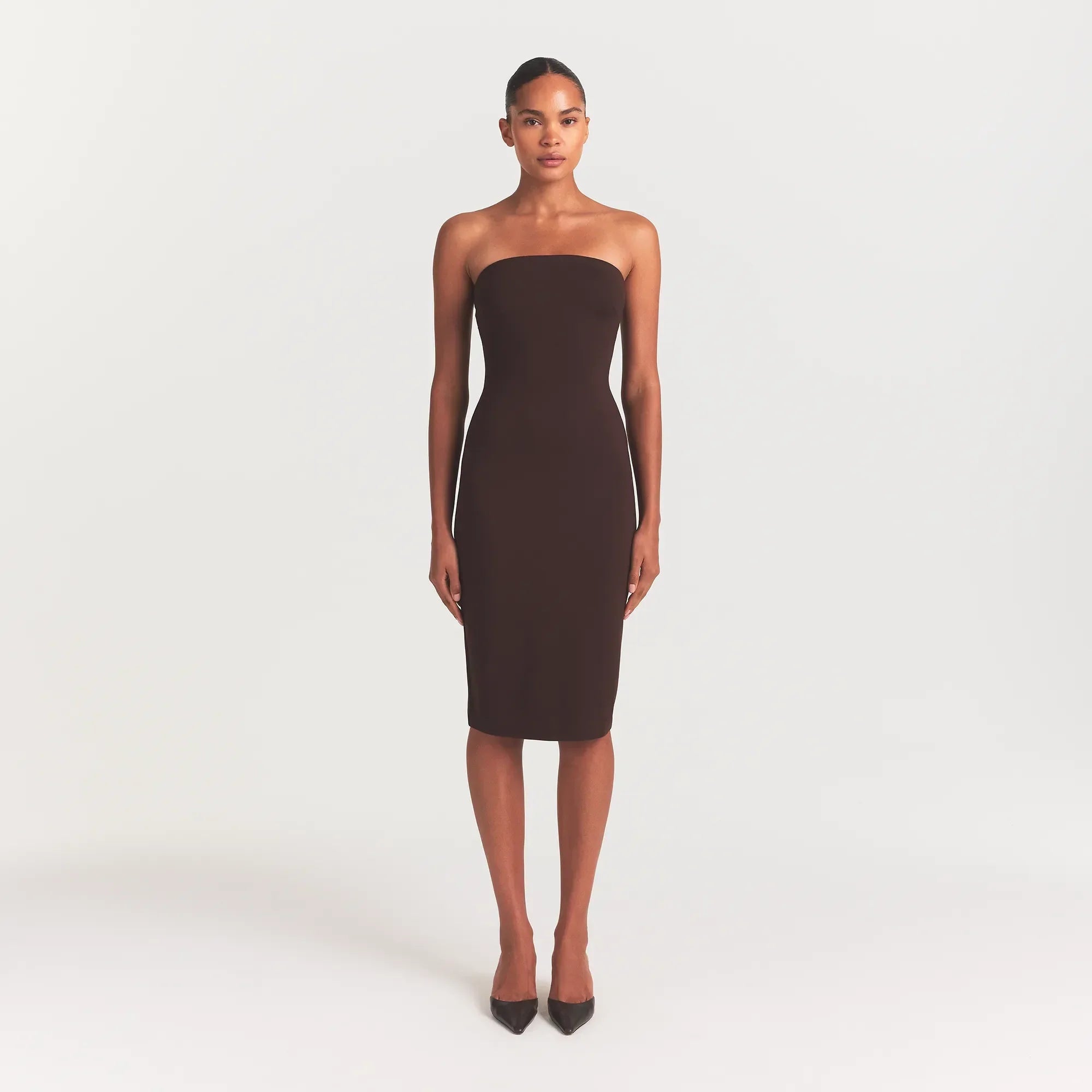 SKIMS THE ESSENTIAL COLLECTION STRAPLESS MIDI DRESS | ESPRESSO - Sneaker Türkiye