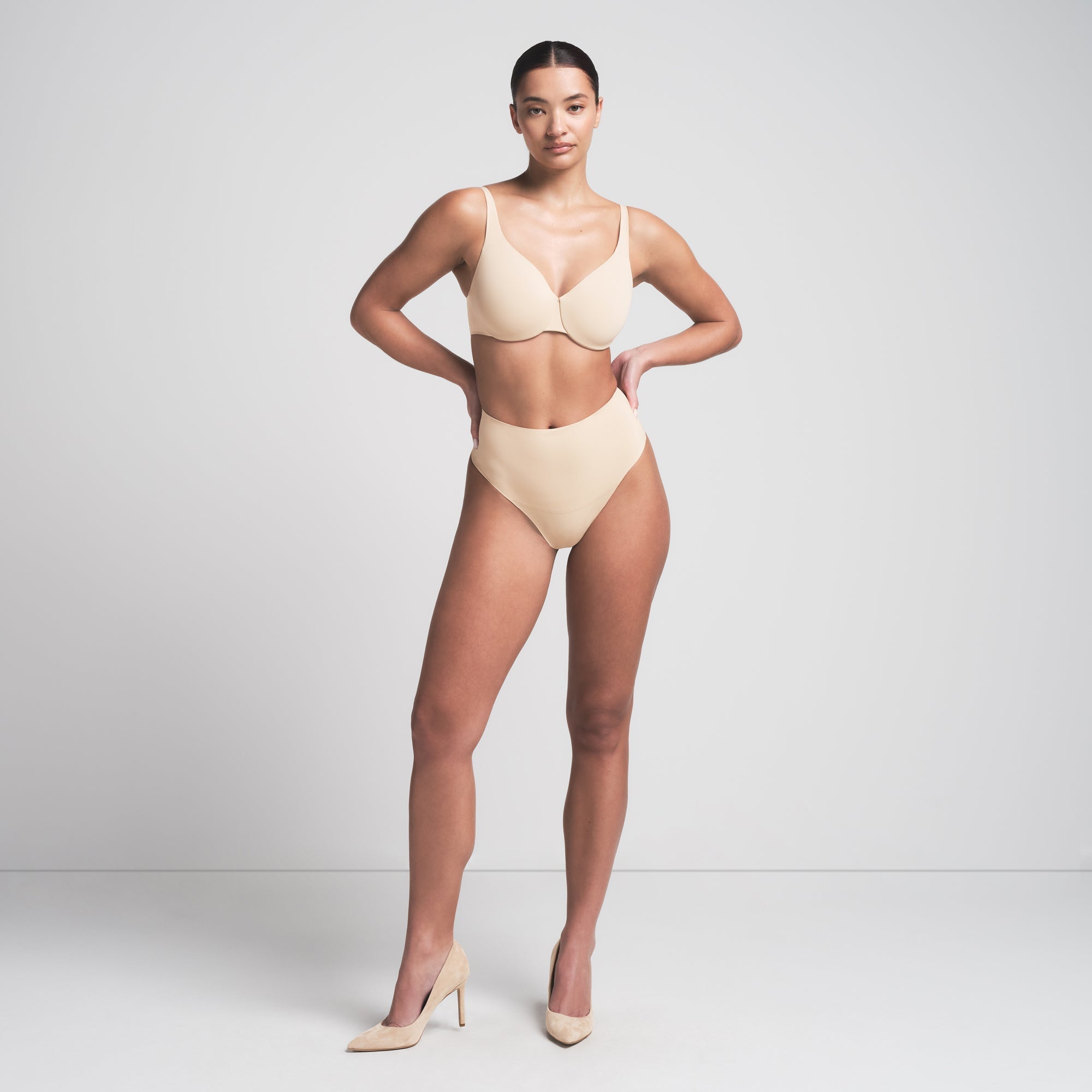 SKIMS SMOOTHING INTIMATES UNLINED MINIMIZER BRA | SAND - Sneaker Türkiye