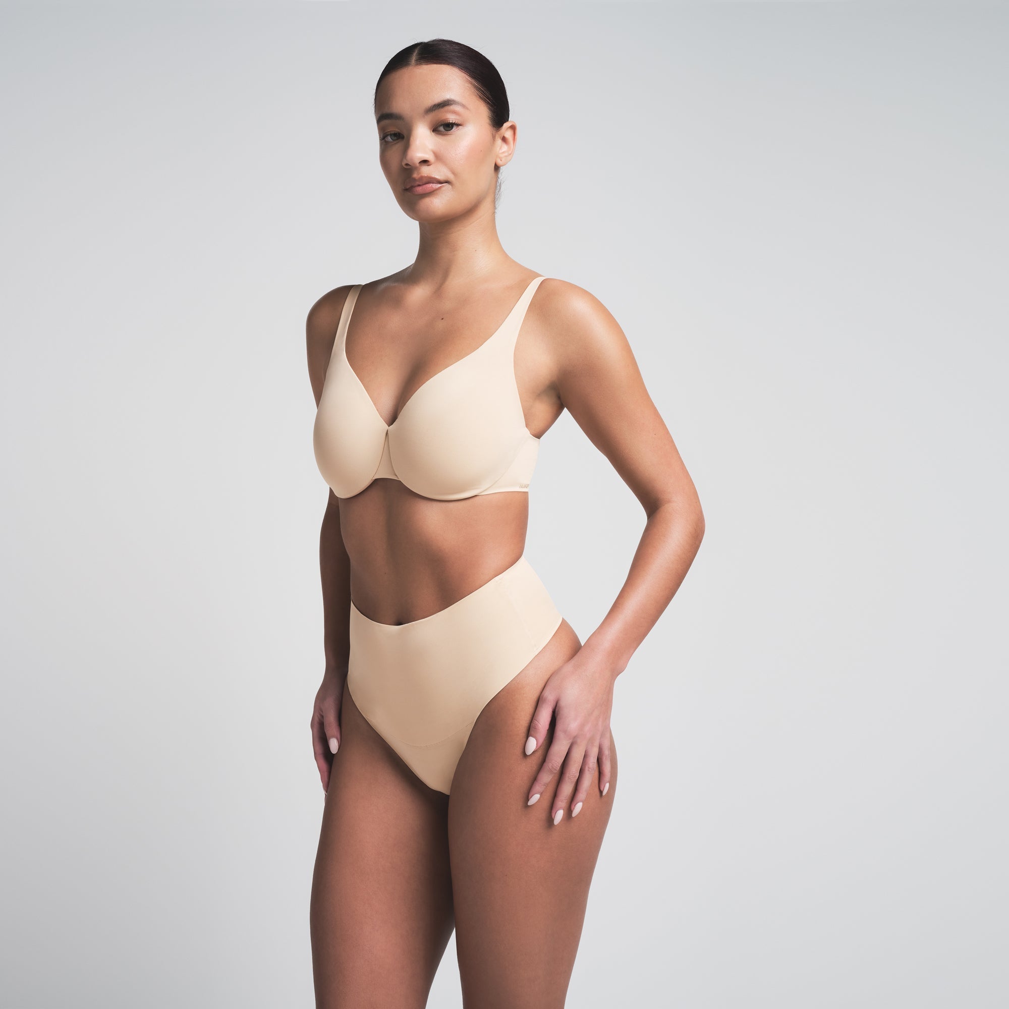SKIMS SMOOTHING INTIMATES UNLINED MINIMIZER BRA | SAND - Sneaker Türkiye