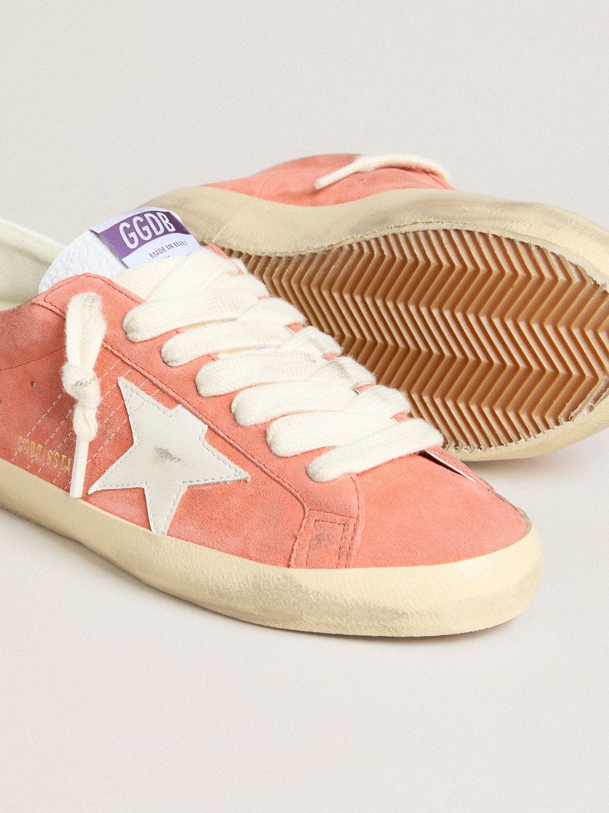 Golden Goose Men’s Super-Star In Coral Suede With White Leather Star And Heel Tab - Sneaker Türkiye