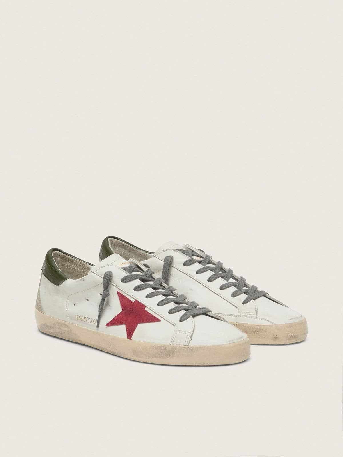 Golden Goose Men’s Super-Star With Red Suede Star And Green Leather Heel Tab - Sneaker Türkiye