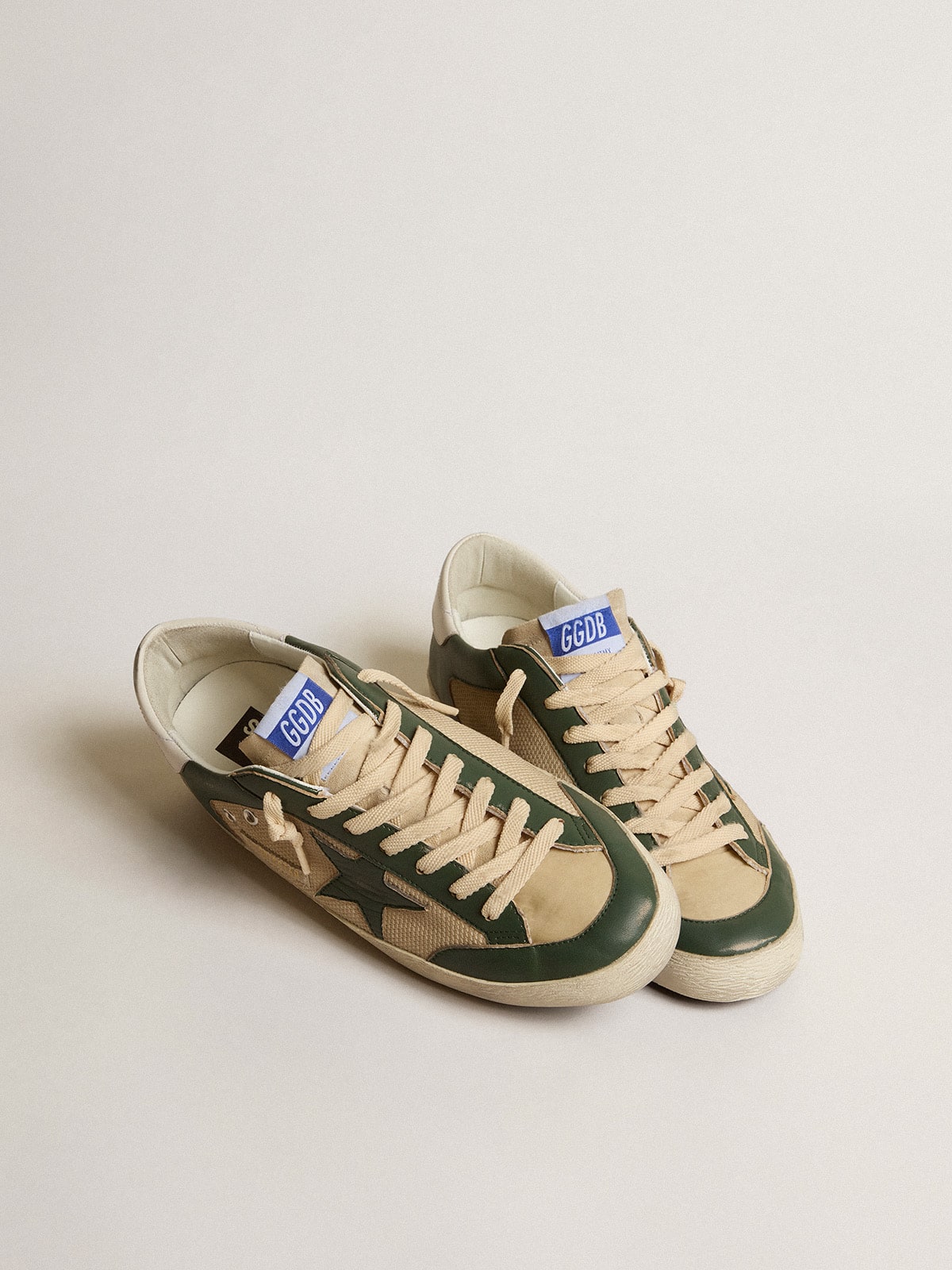 Golden Goose Men’s Super-Star In Cream Mesh And Green Nappa With Nappa Star - Sneaker Türkiye