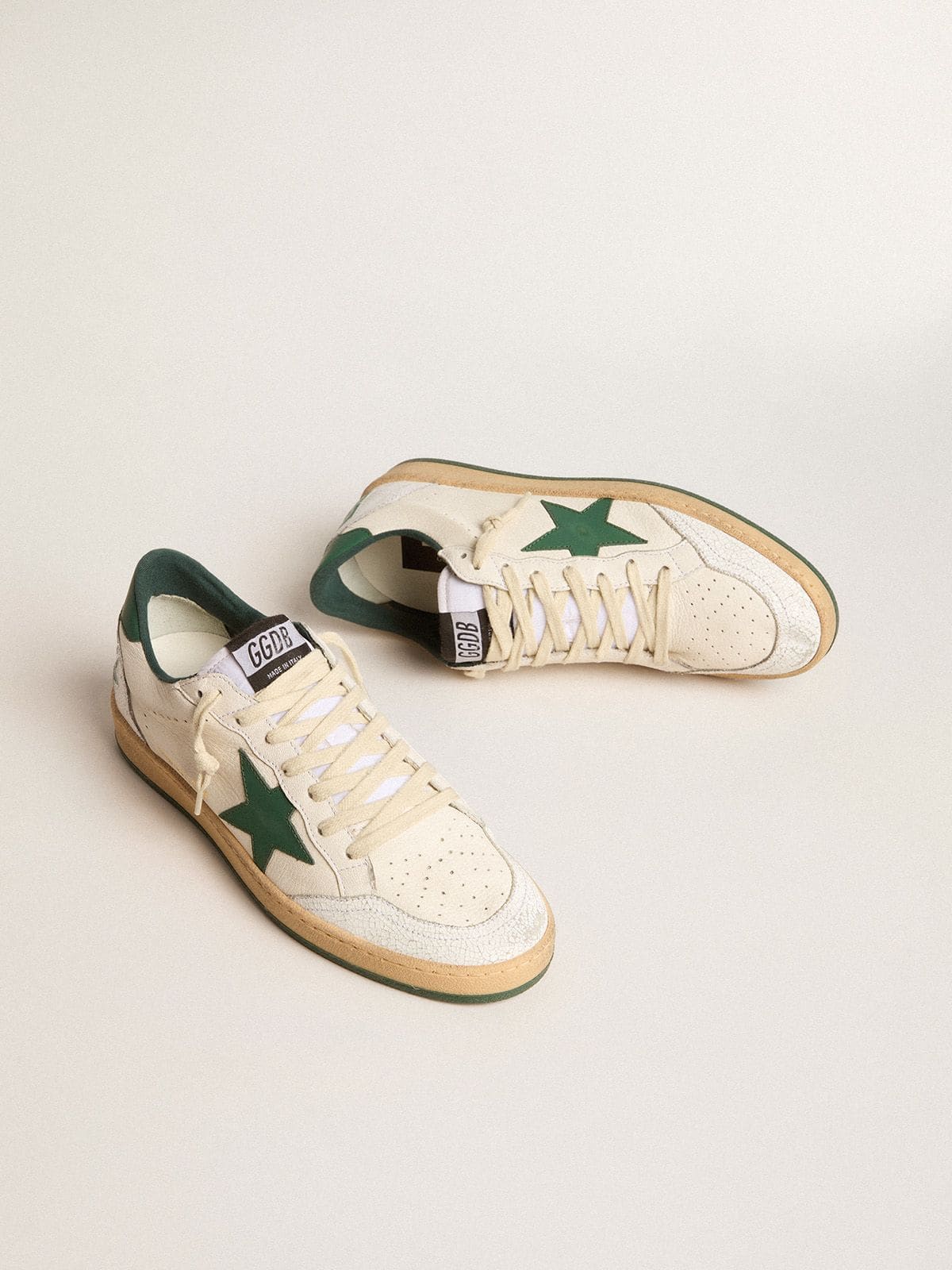 Golden Goose Men’s Ball Star Wishes In White Nappa Leather With Green Leather Star And Heel Tab - Sneaker Türkiye