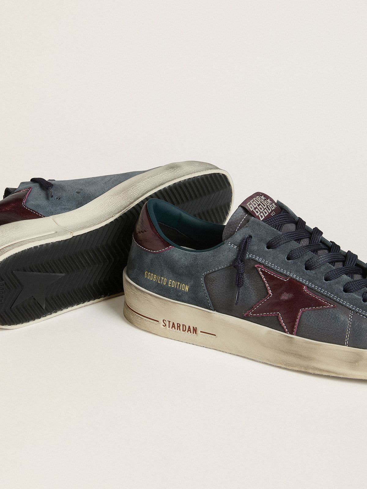Golden Goose Men’s Stardan LTD In Anthracite Nubuck And Blue Suede With Metallic Leather Star - Sneaker Türkiye
