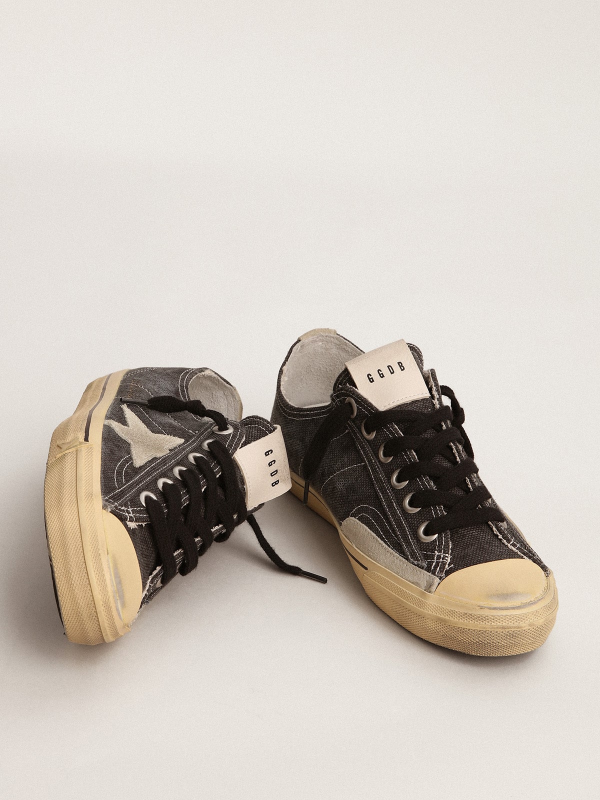 Golden Goose Men’s V-Star In Black Canvas With Ice-Gray Star And Heel - Sneaker Türkiye