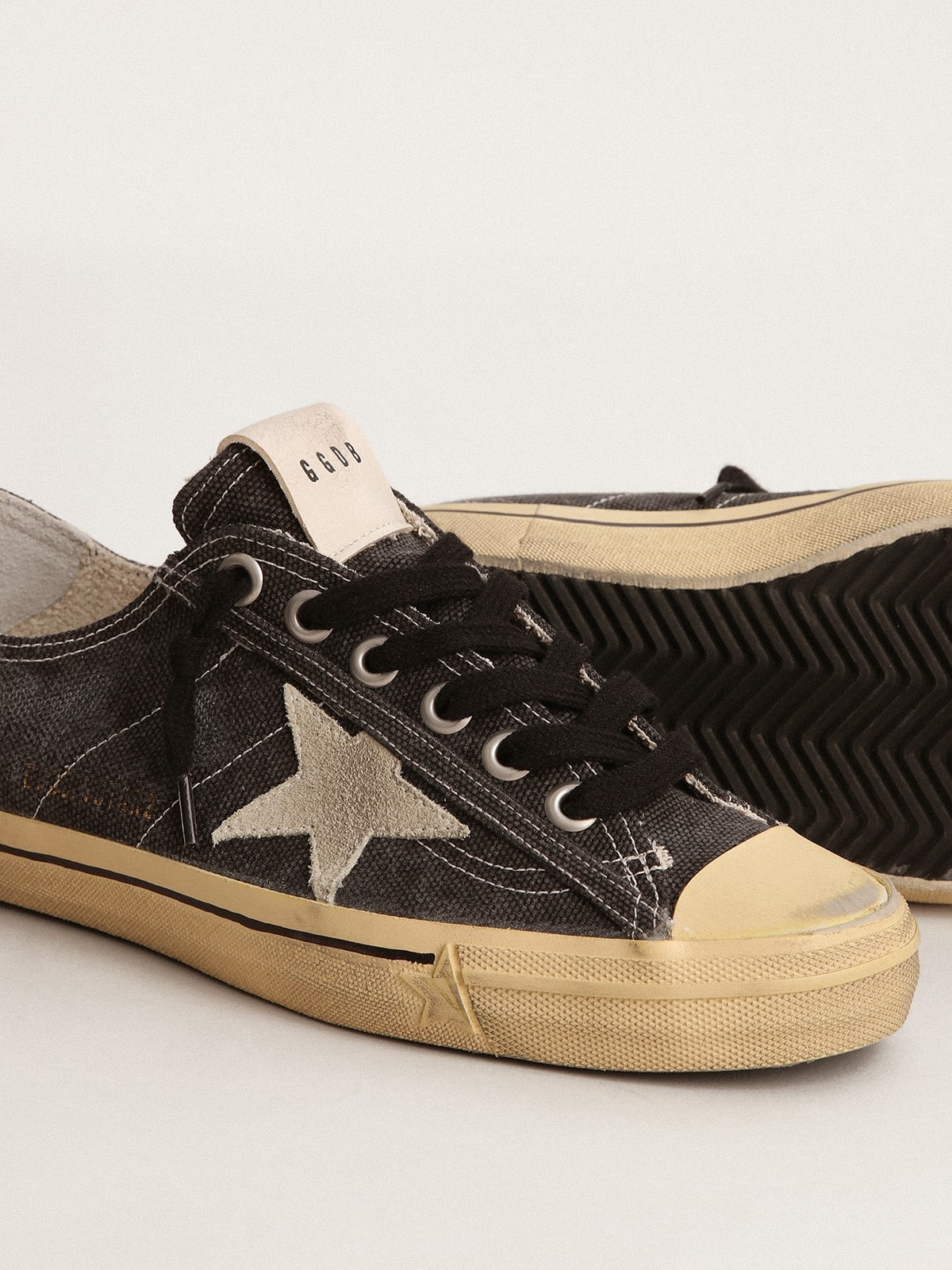 Golden Goose Men’s V-Star In Black Canvas With Ice-Gray Star And Heel - Sneaker Türkiye