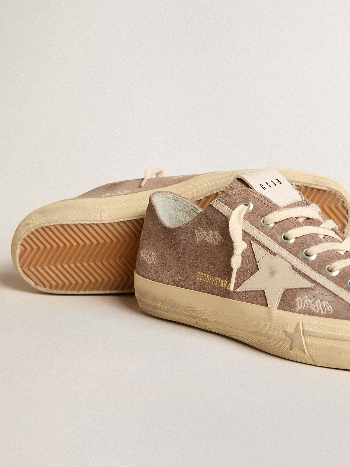 Golden Goose Men’s V-Star In Dove-Gray Suede With Light Gray Leather Star - Sneaker Türkiye